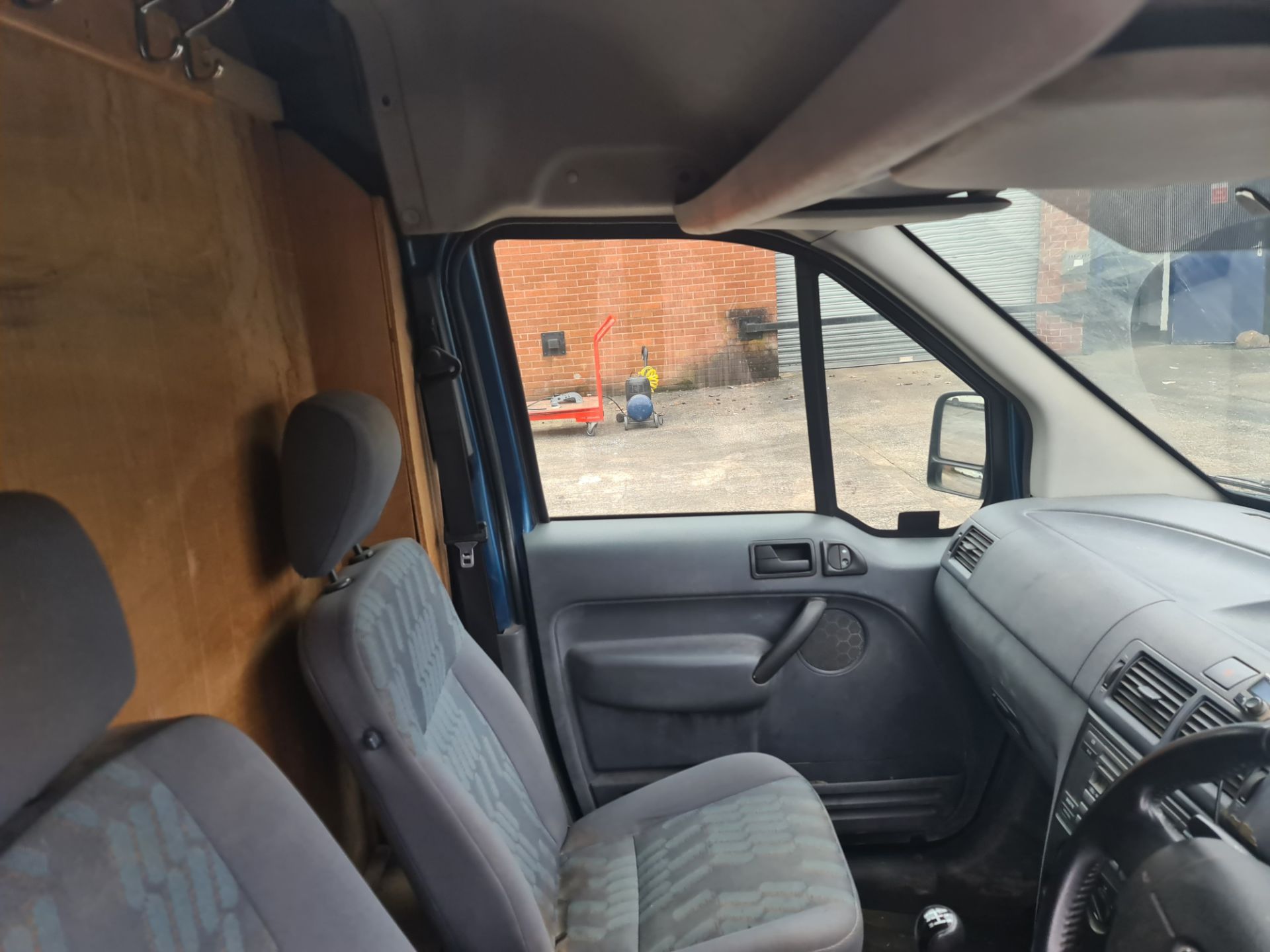 2007 Ford Transit Connect T230 LX90 panel van - Image 14 of 53