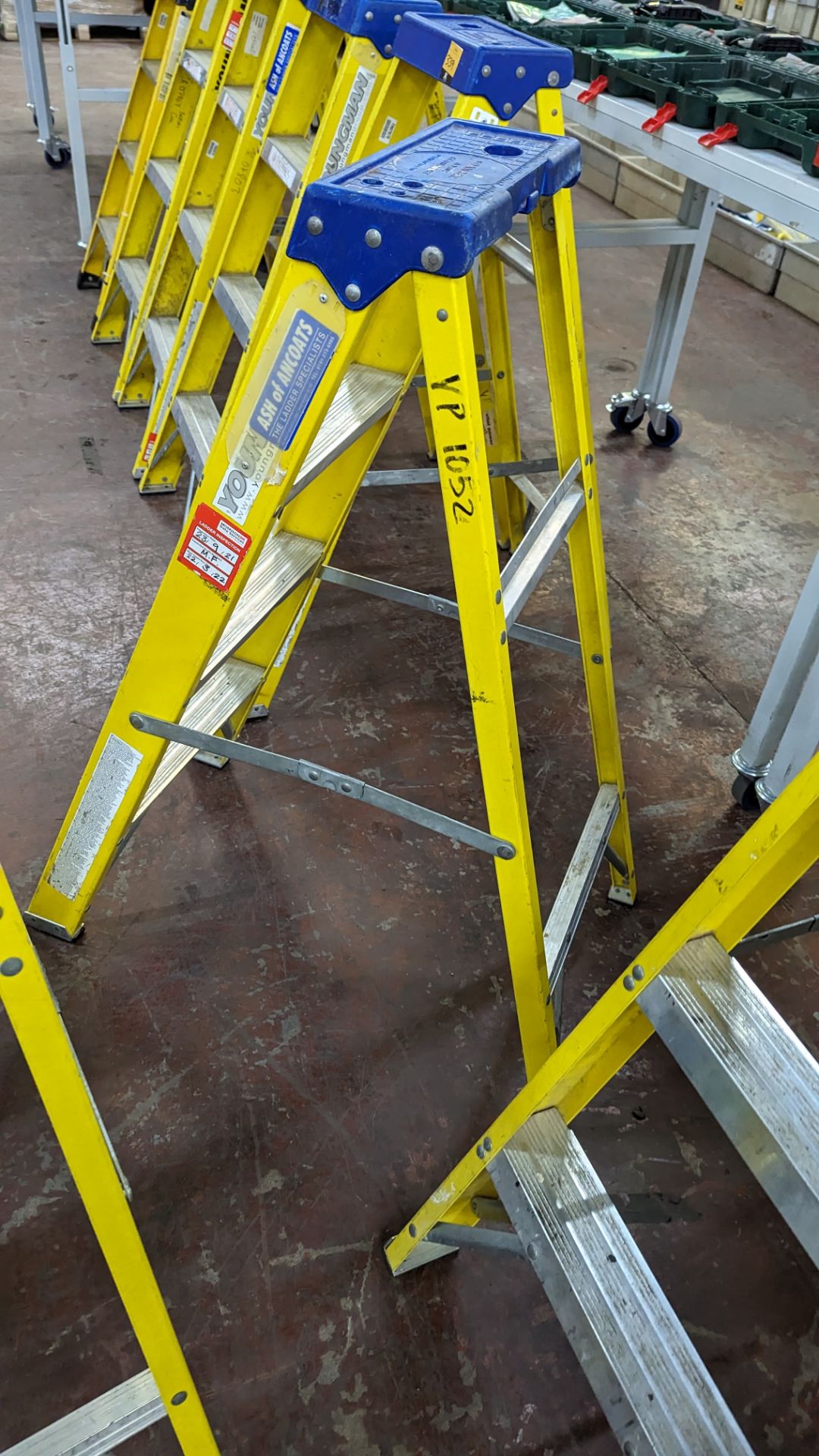 2 off Youngman 4 thread insulated stepladders. N.B. the stepladders forming lots 329 to 335 all app - Image 5 of 7