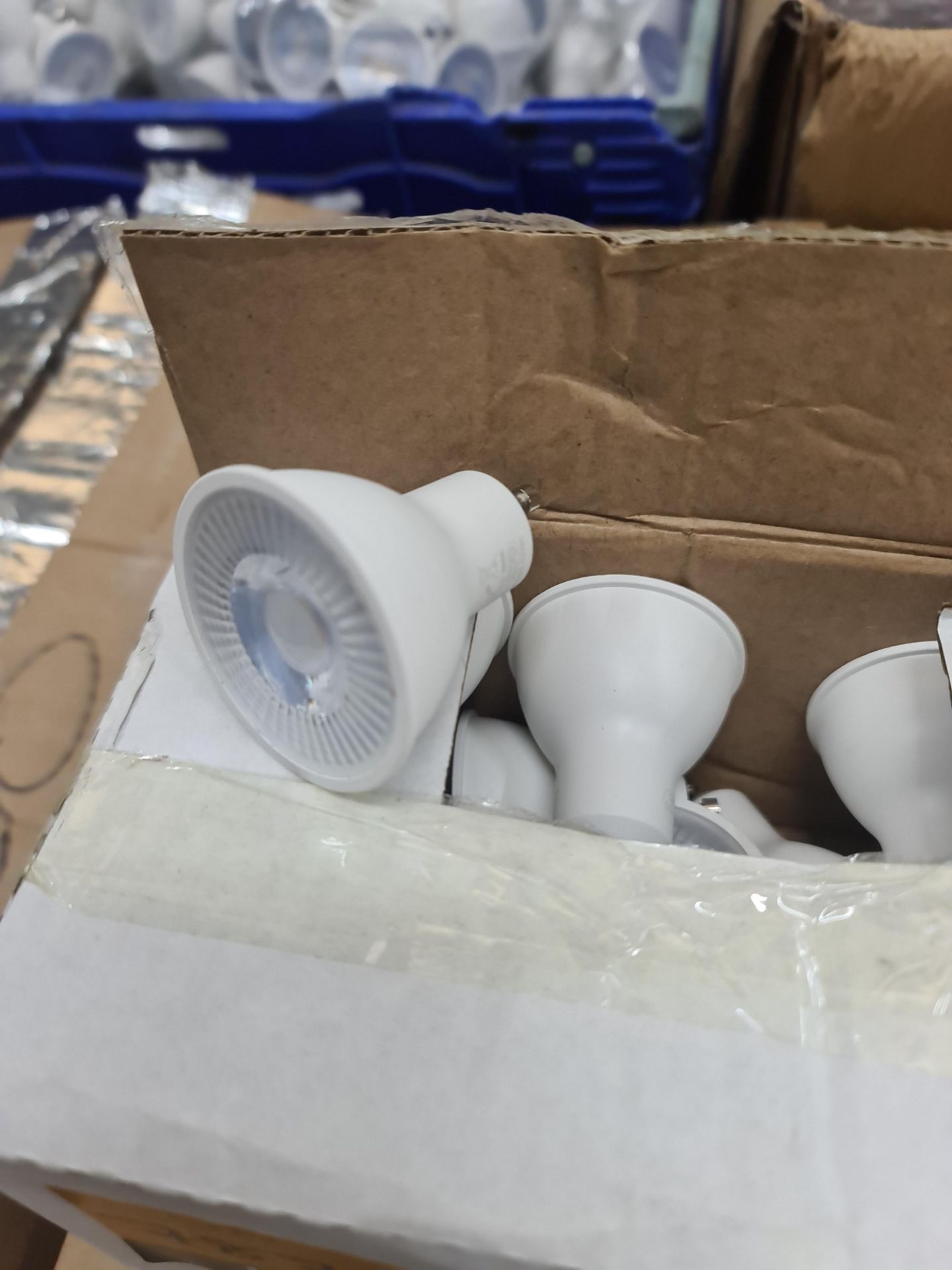 Approximately 200 off LED GU10 fitting cool white bulbs