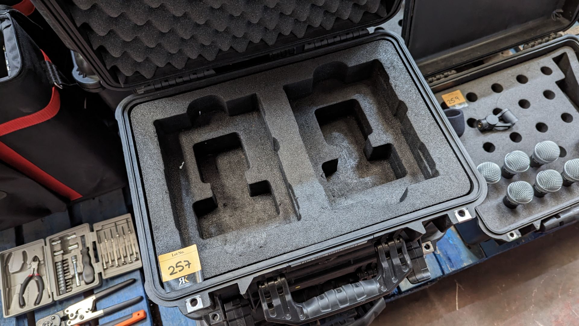 3 off pelican protective cases - each measuring 47cm x 34cm x 17cm - Image 3 of 6