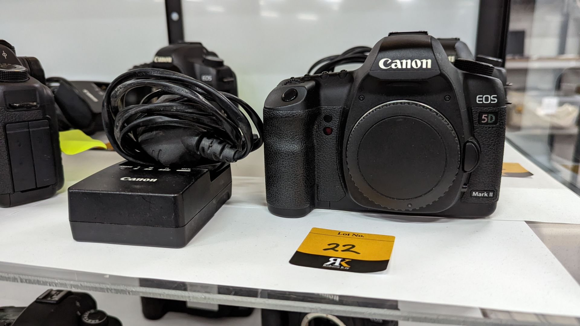 Canon EOS 5D Mark II digital camera plus Canon battery charger. N.B. no lens or battery included wi - Image 3 of 11