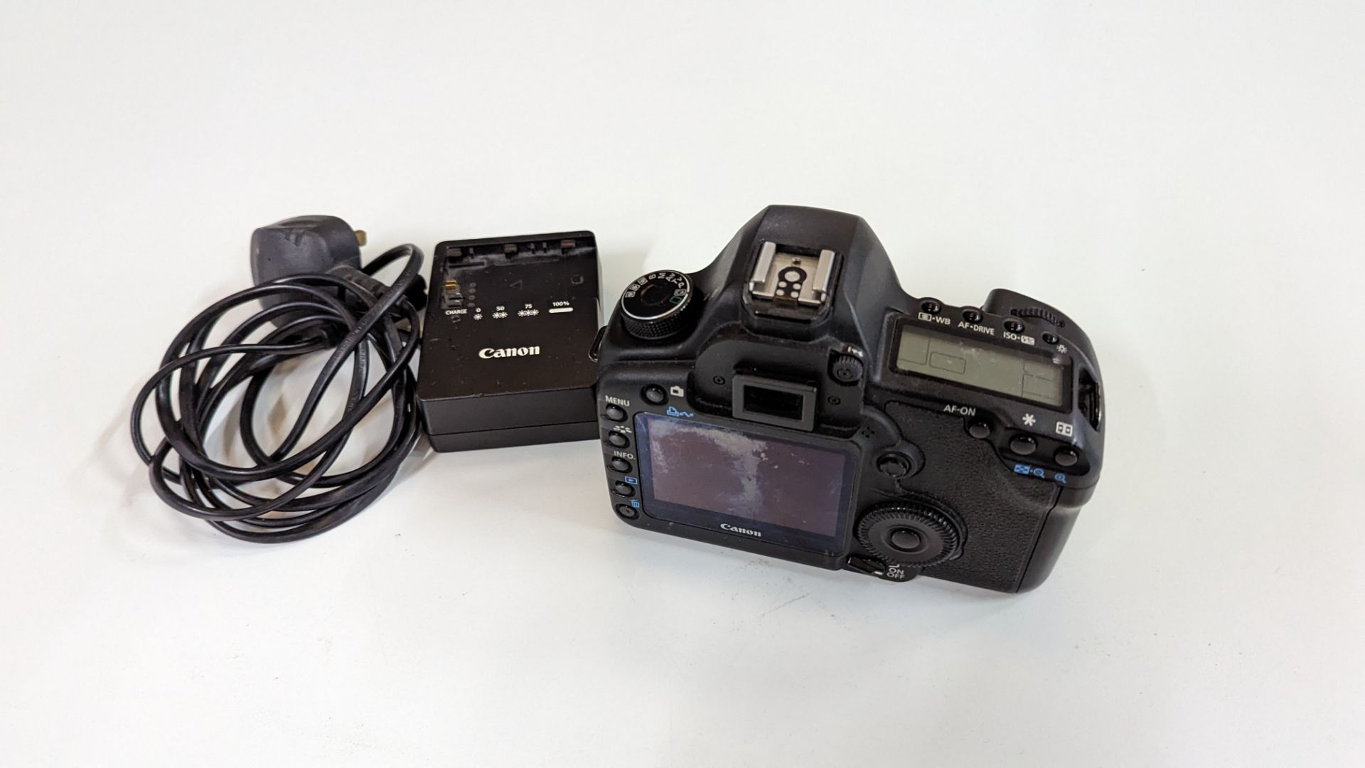 Canon EOS 5D Mark II digital camera plus Canon battery charger. N.B. no lens or battery included wi - Image 7 of 10