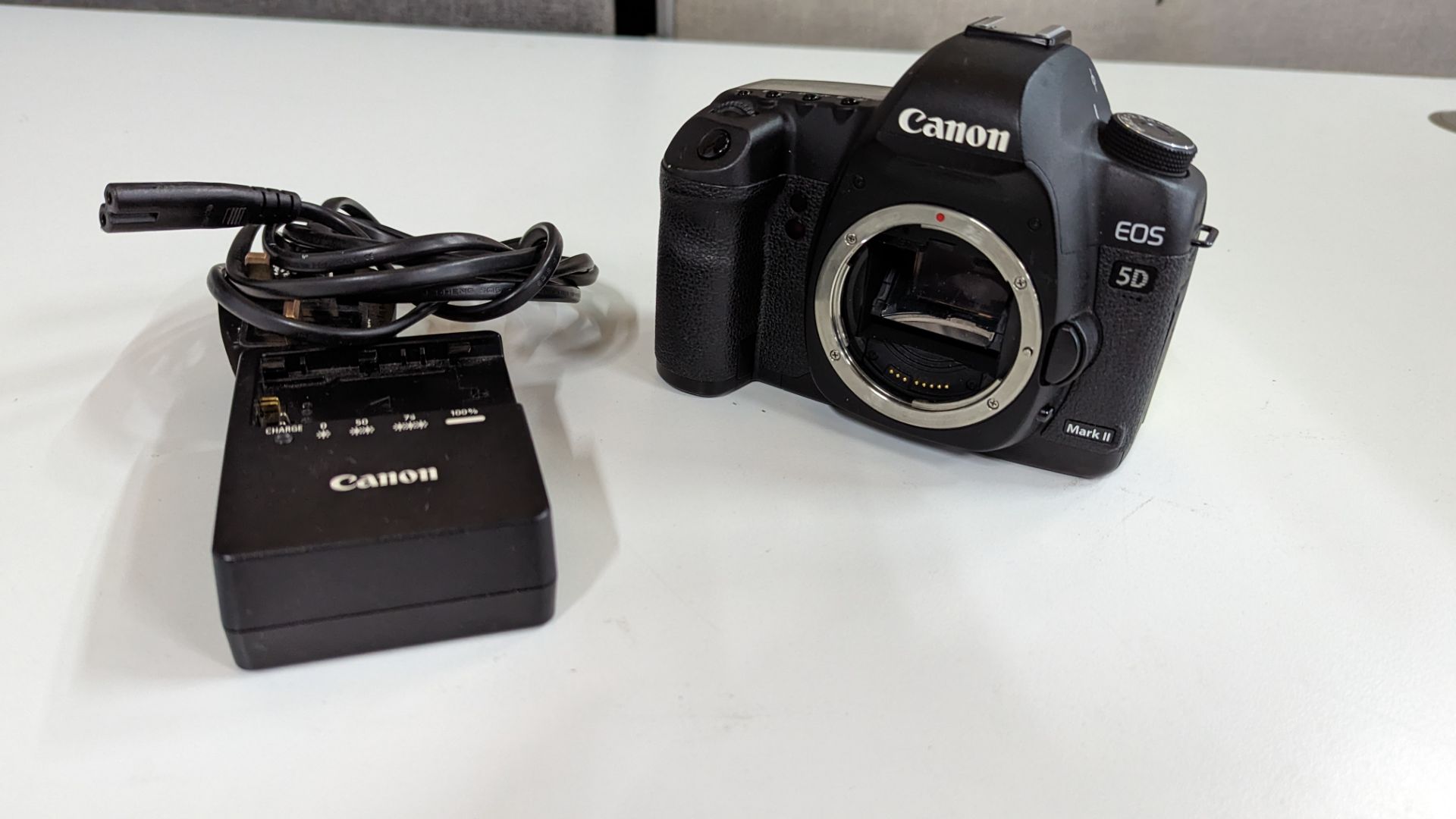 Canon EOS 5D Mark II digital camera plus Canon battery charger. N.B. no lens or battery included wi - Image 4 of 12