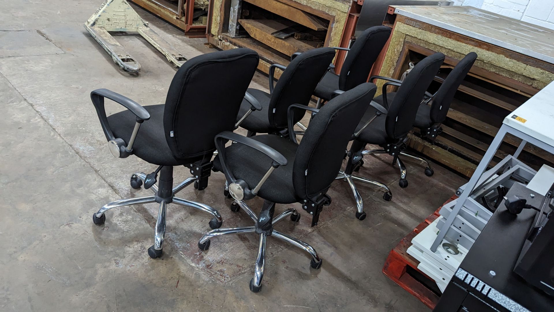 6 off matching chairs with arms - Image 6 of 6