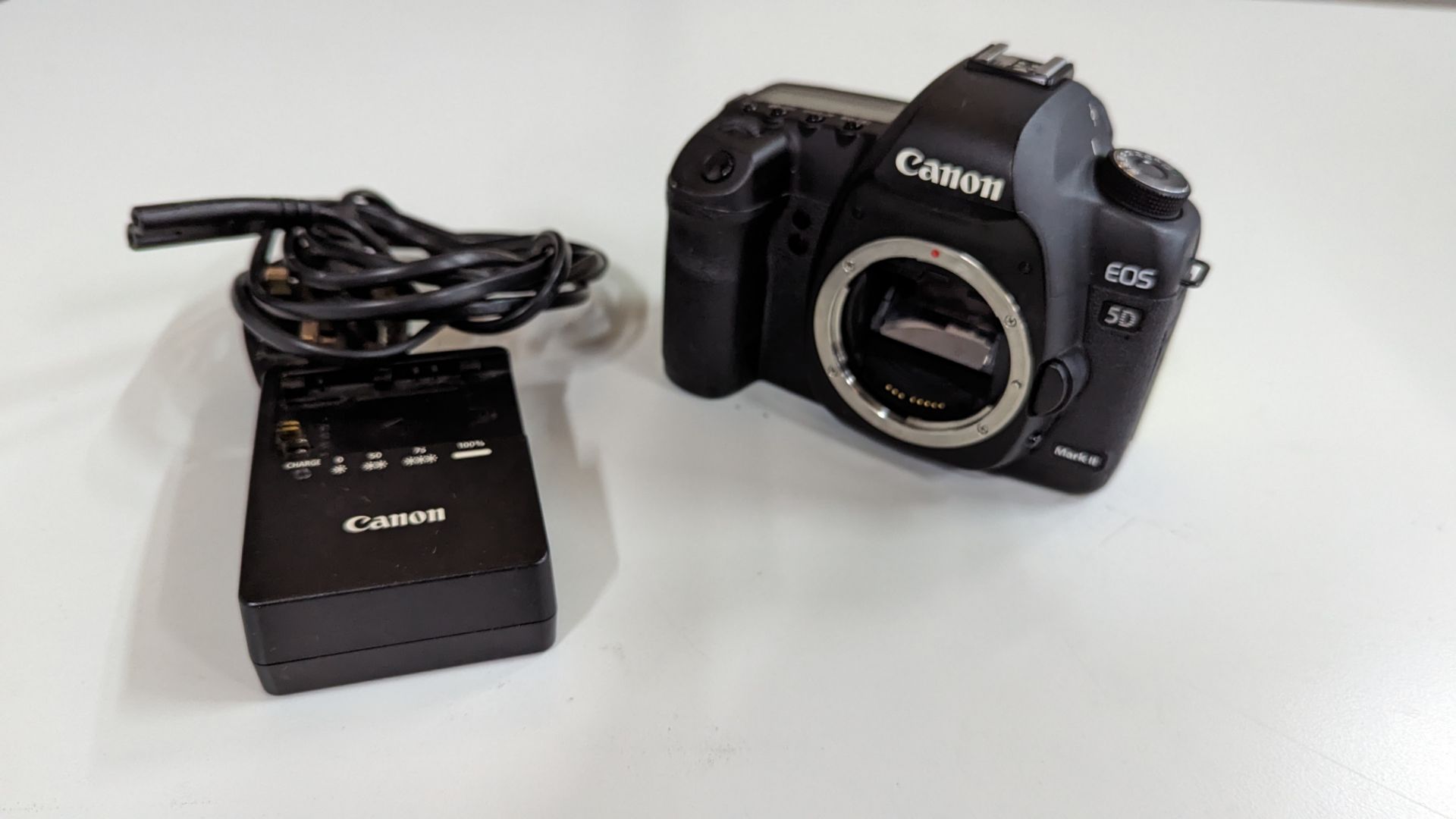 Canon EOS 5D Mark II digital camera plus Canon battery charger. N.B. no lens or battery included wi - Image 3 of 12