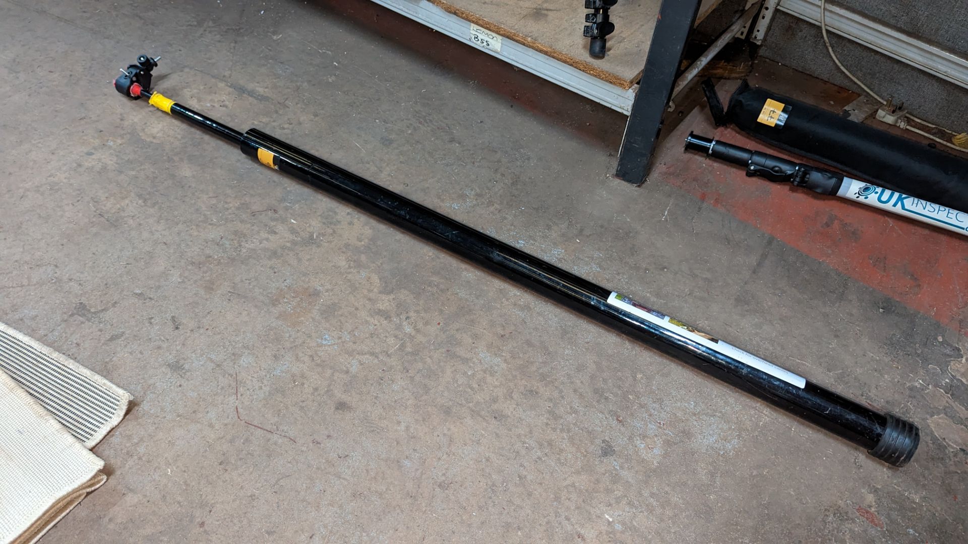 Very long telescopic pole in hard carry case - Image 2 of 9