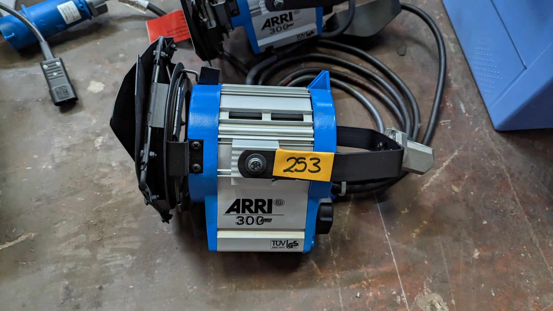 3 off Arri300 Plus lights - Image 5 of 8