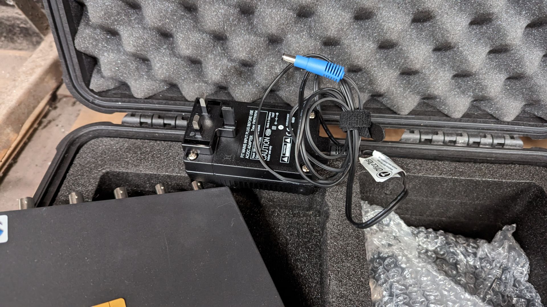 Sennheiser antenna splitter, model ASA1, including power pack, cables and pelican case - Image 7 of 10