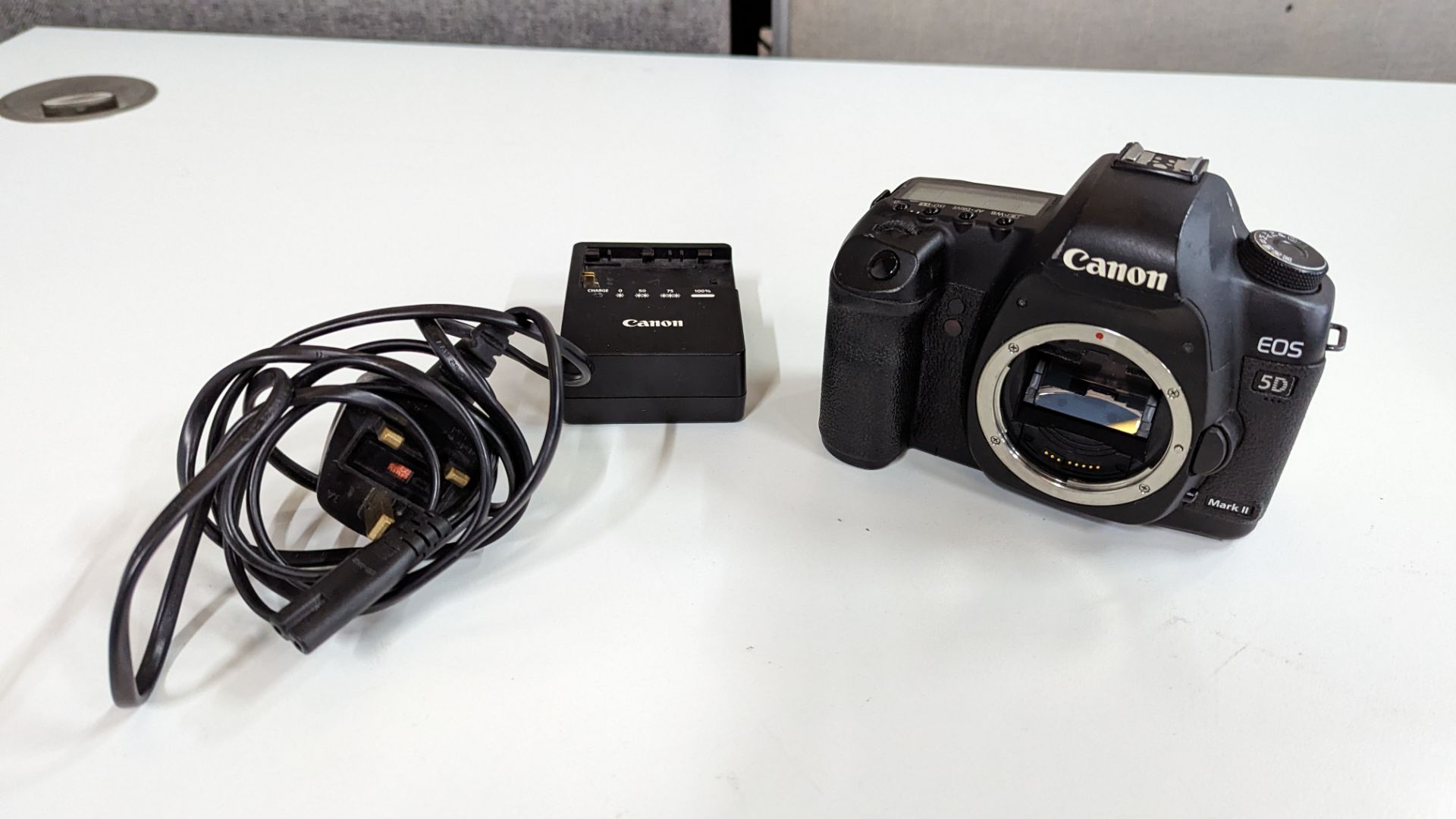 Canon EOS 5D Mark II digital camera plus Canon battery charger. N.B. no lens or battery included wi - Image 3 of 11