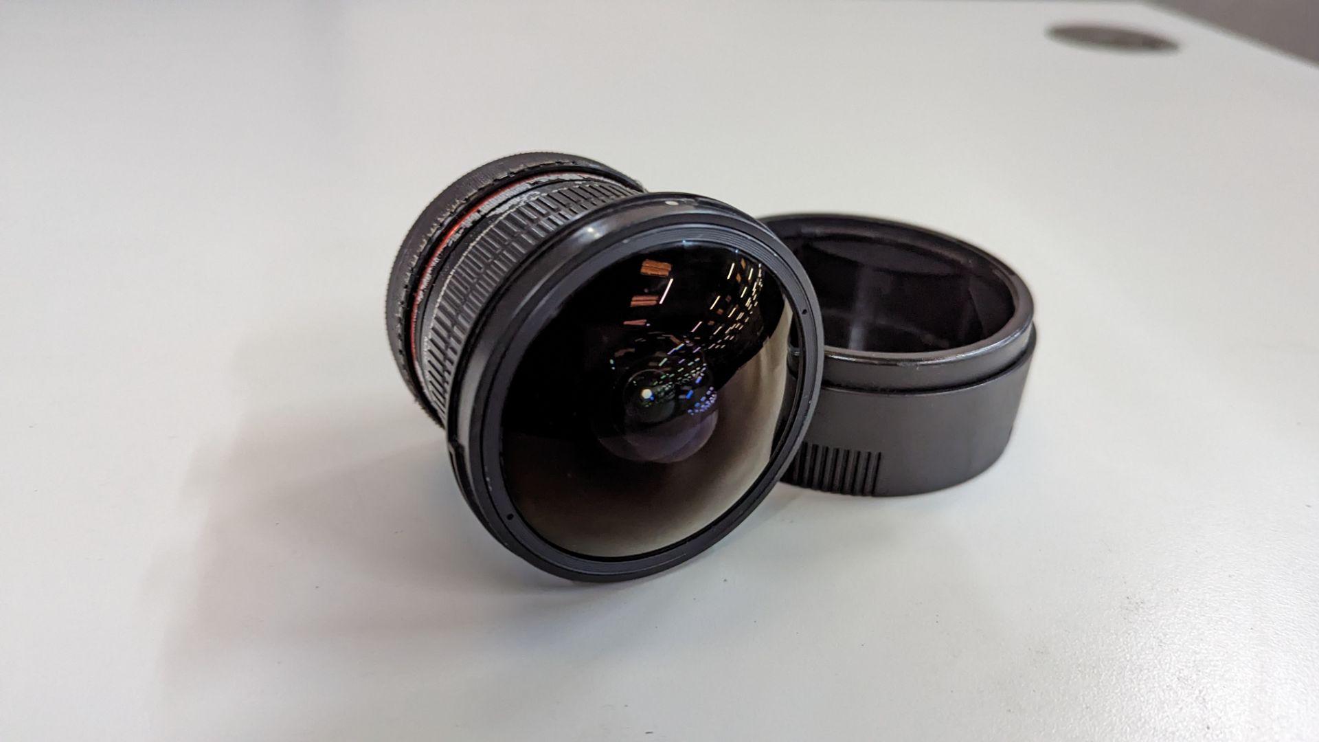 Samyang 8mm 1:3.5 UMC fish-eye CSII lens - Image 4 of 14