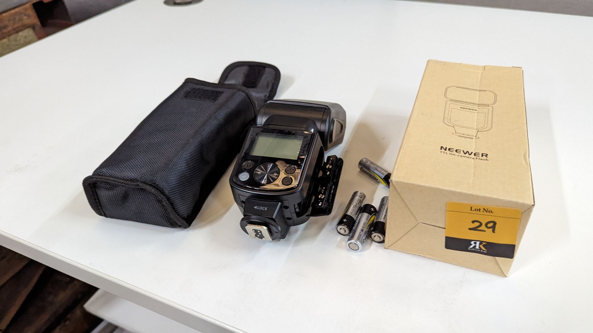Neewer TTL flash unit model NW-670. This lot includes box, carry case and mounting bracket - Image 2 of 14