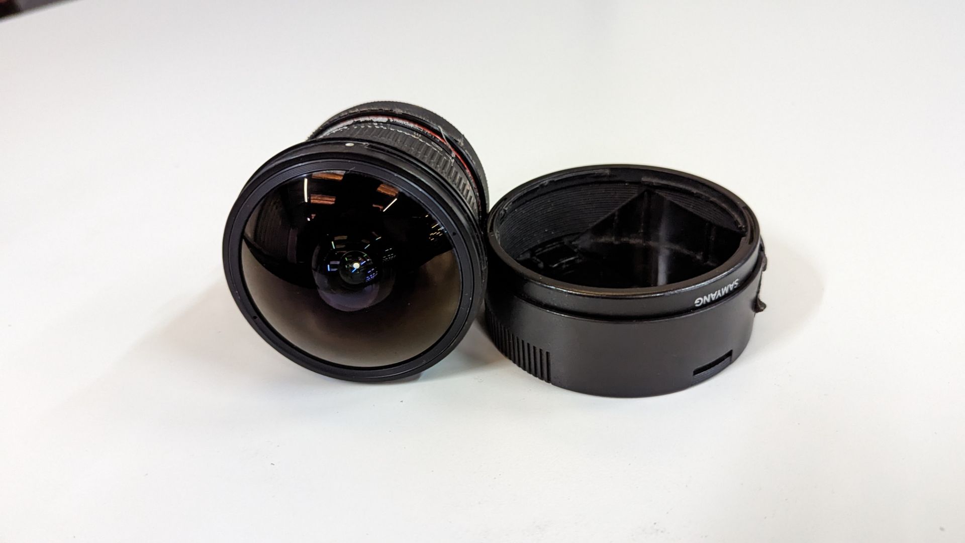 Samyang 8mm 1:3.5 UMC fish-eye CSII lens - Image 6 of 14