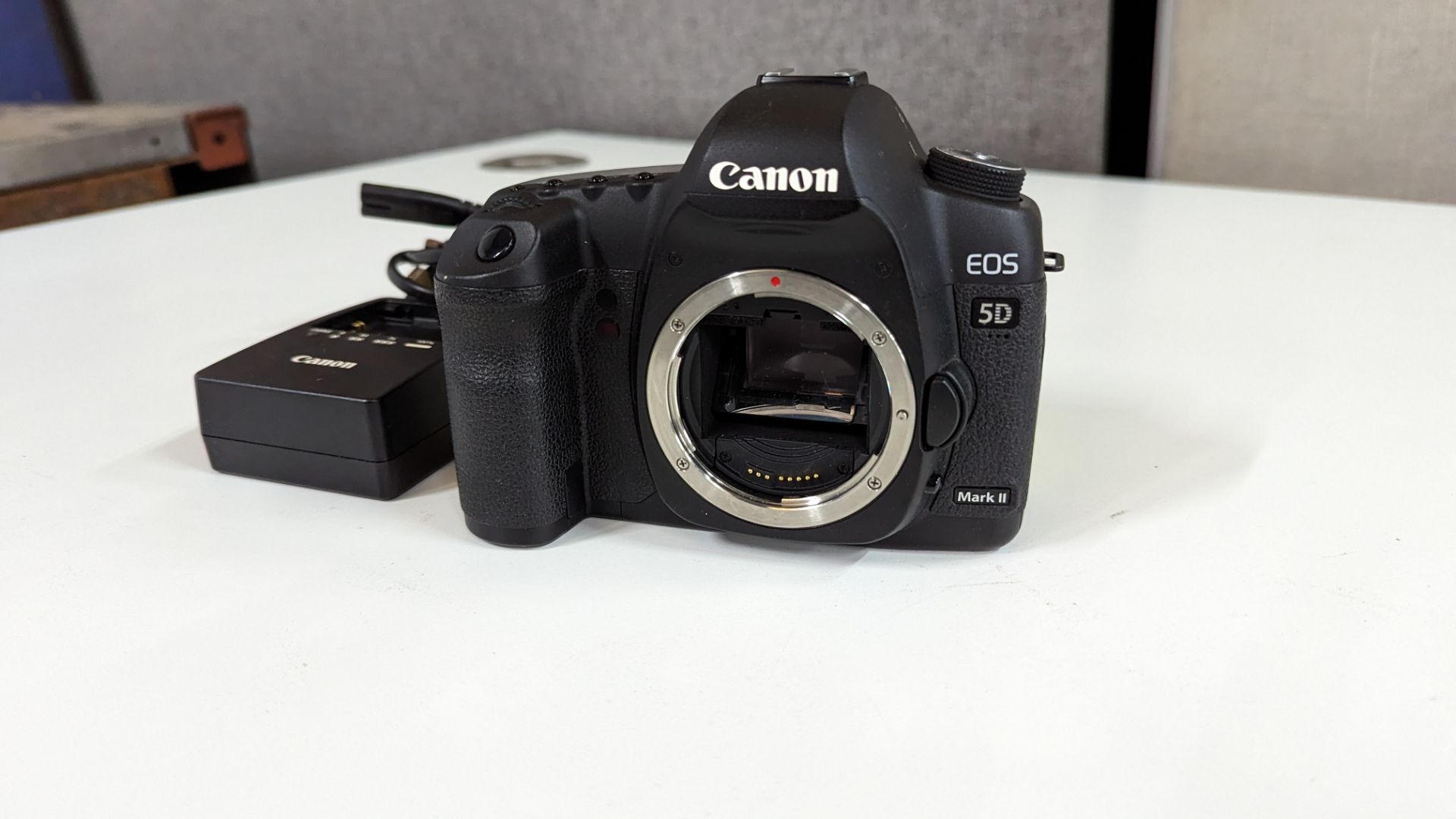 Canon EOS 5D Mark II digital camera plus Canon battery charger. N.B. no lens or battery included wi - Image 12 of 12