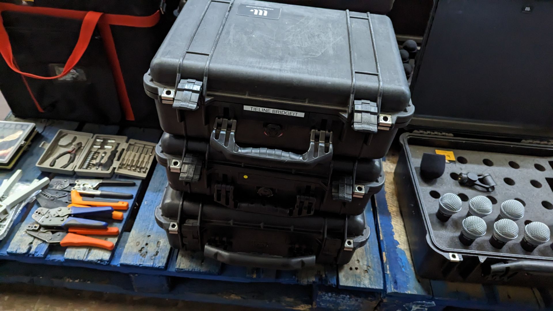 3 off pelican protective cases - each measuring 47cm x 34cm x 17cm - Image 6 of 6