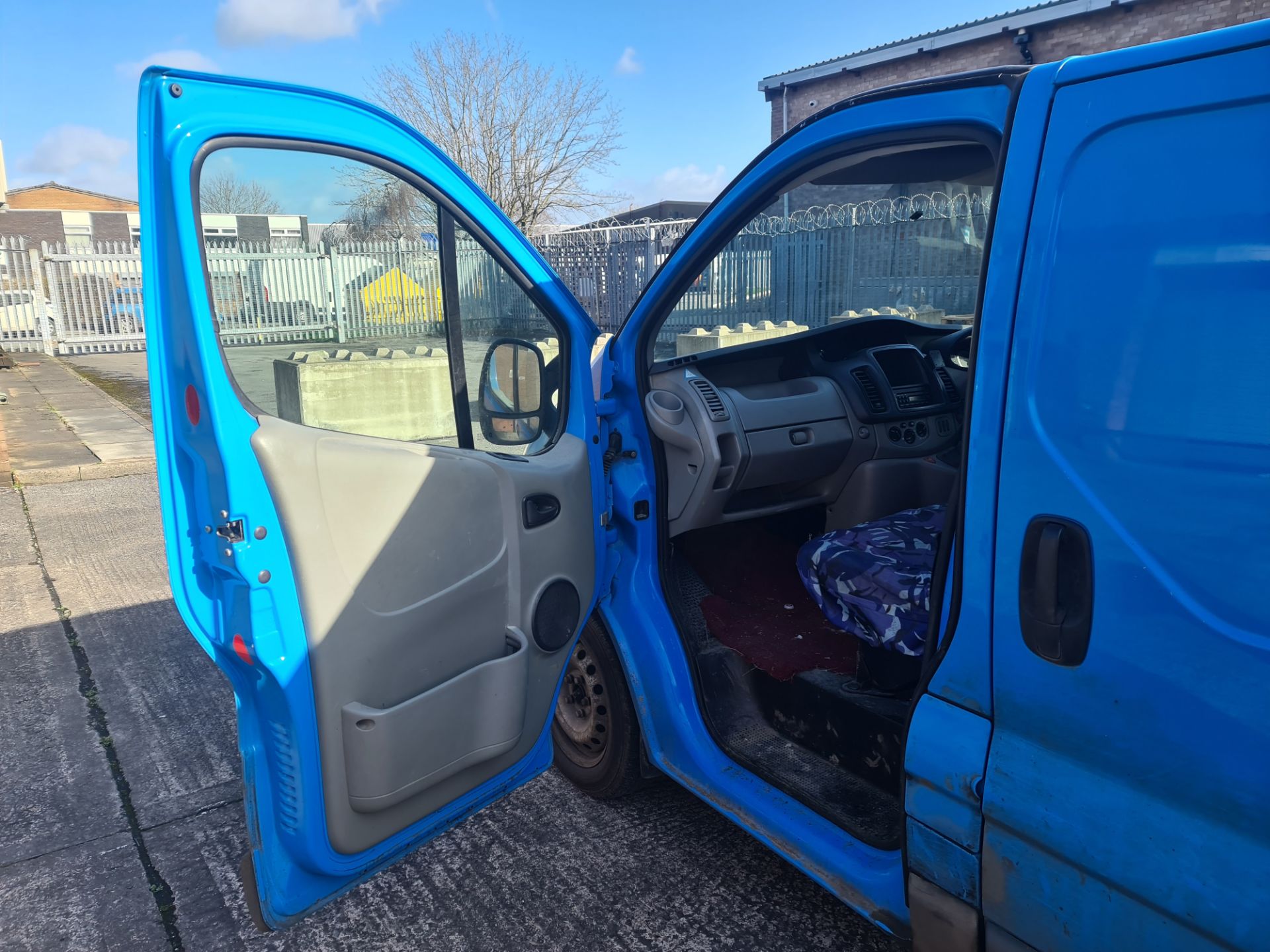 2010 Vauxhall Vivaro 2900 CDTi LWB panel van - Image 9 of 65