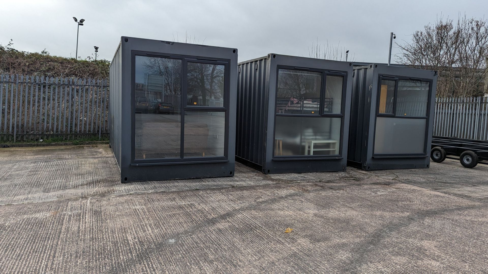 Container based show home. This lot comprises 3 off 20ft containers, which connect together - Image 3 of 40