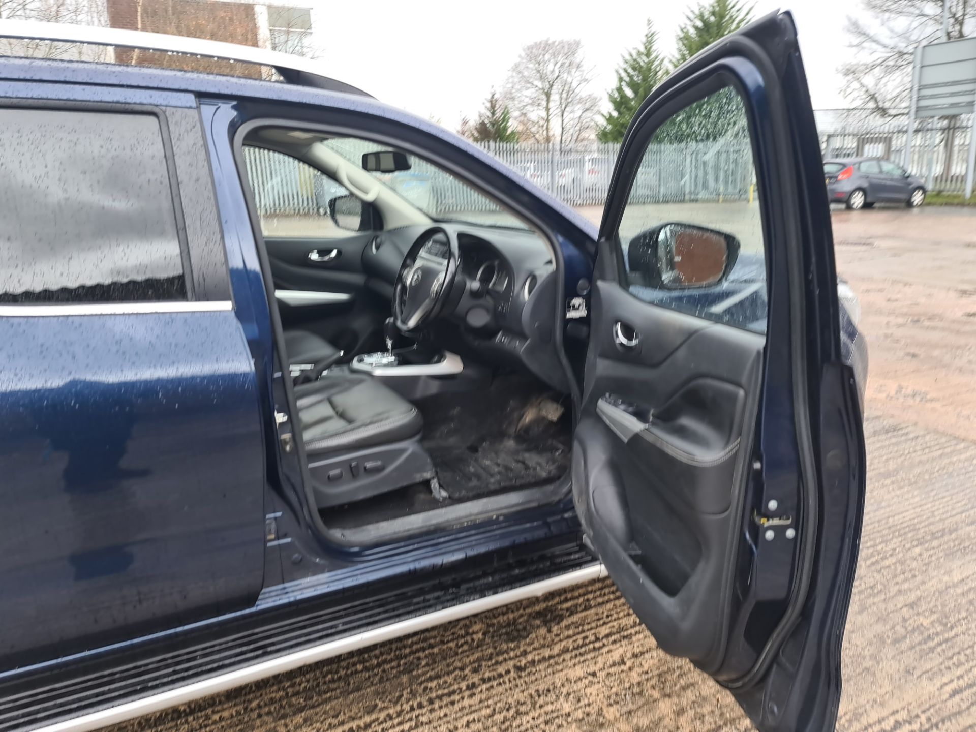 2021 Nissan Navara Tekna DCI pick-up, 7 speed auto gearbox, brand new engine - Image 12 of 92