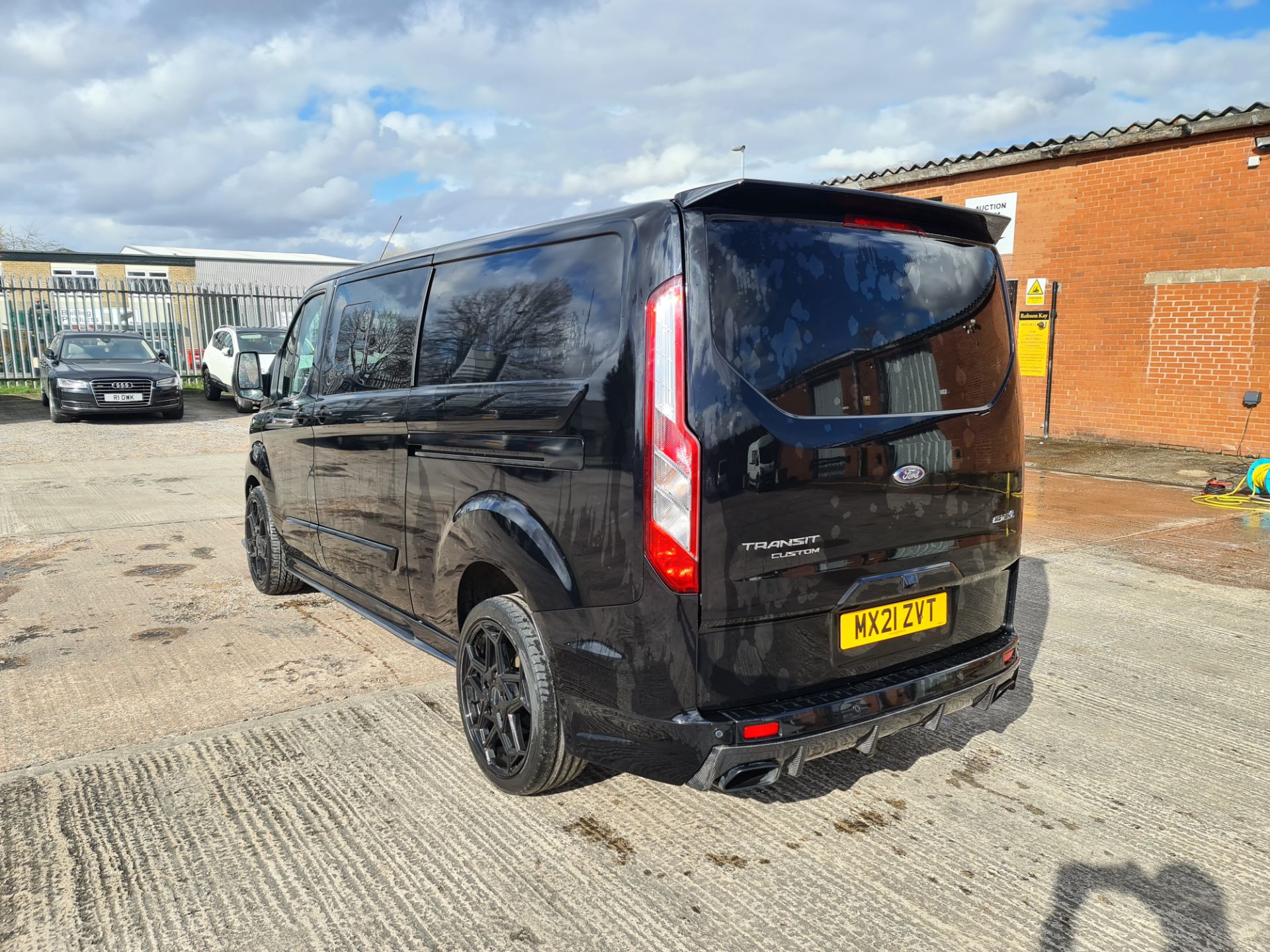 2021 Ford Transit 320LMTD Motion R panel van, auto gearbox, Ultra High Spec - Image 5 of 102