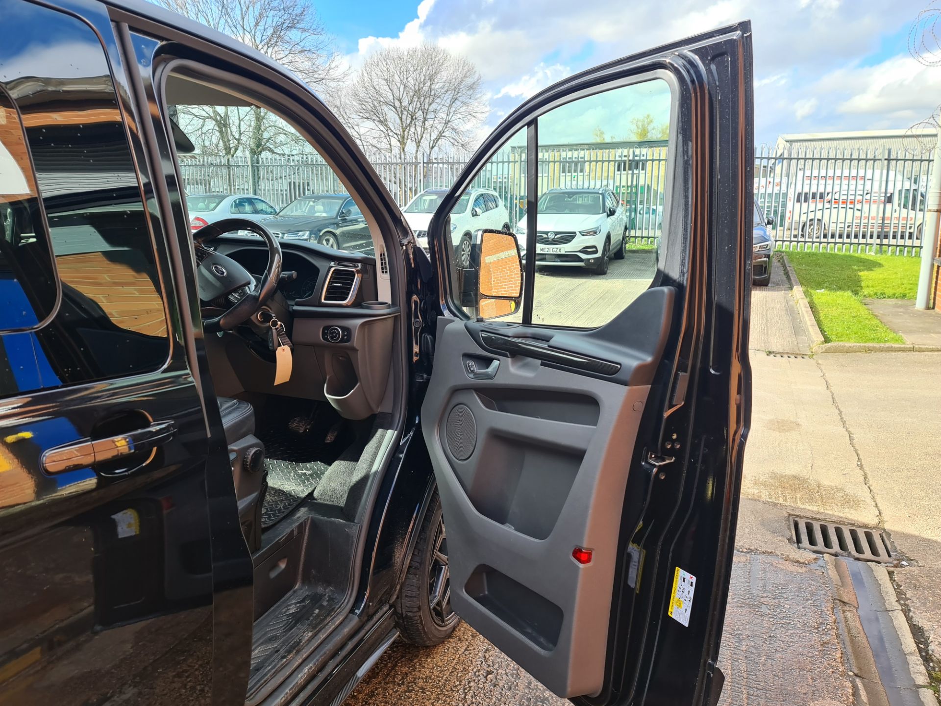 2021 Ford Transit 320LMTD Motion R panel van, auto gearbox, Ultra High Spec - Image 9 of 102