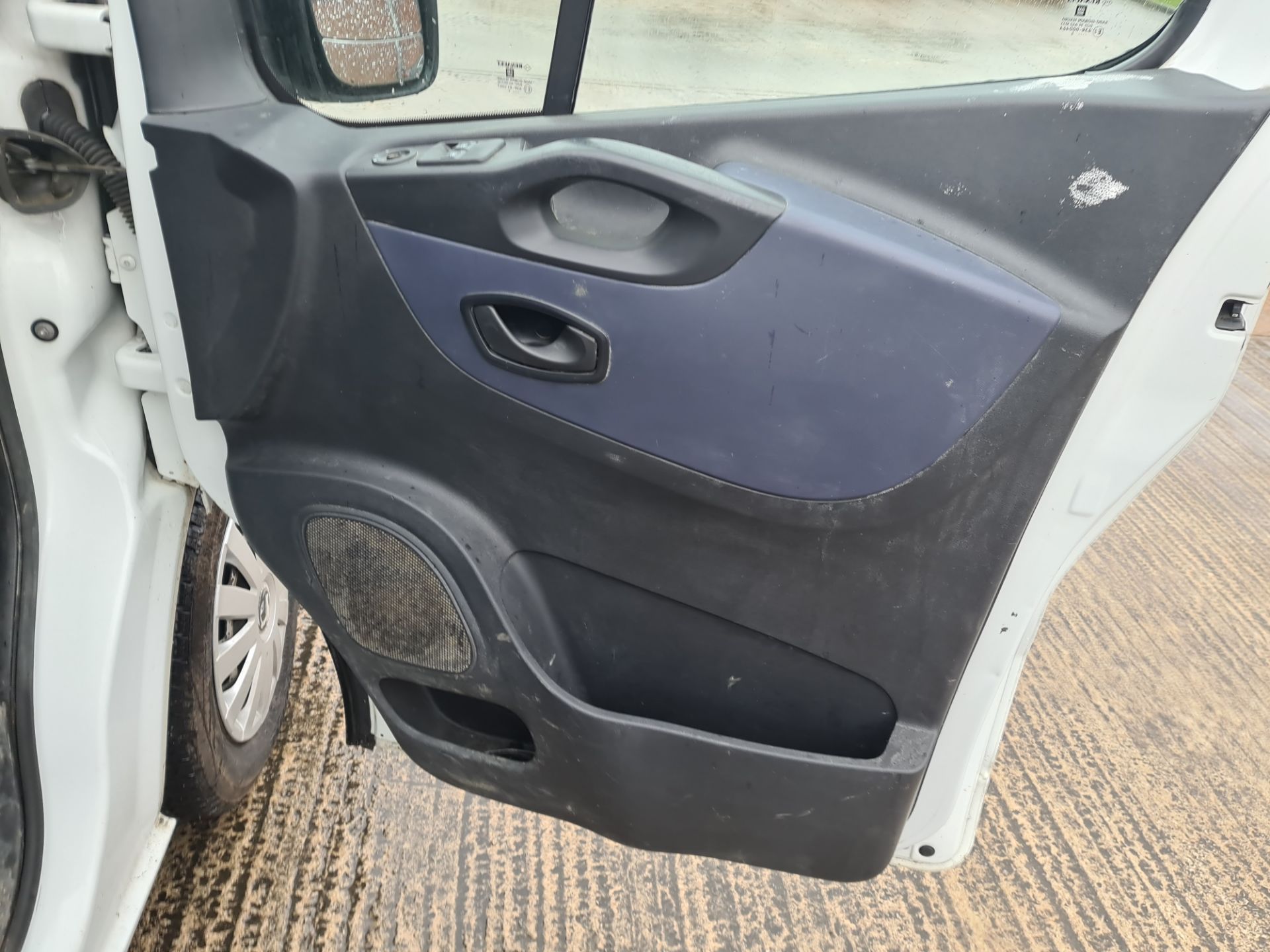 2015 Vauxhall Vivaro 2900 CDTi panel van - Image 11 of 66