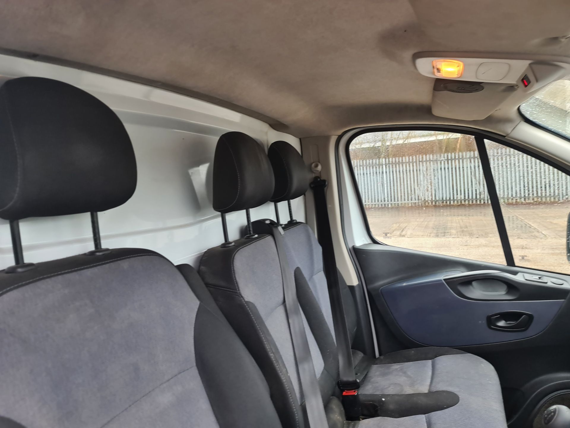 2015 Vauxhall Vivaro 2900 CDTi panel van - Image 21 of 66