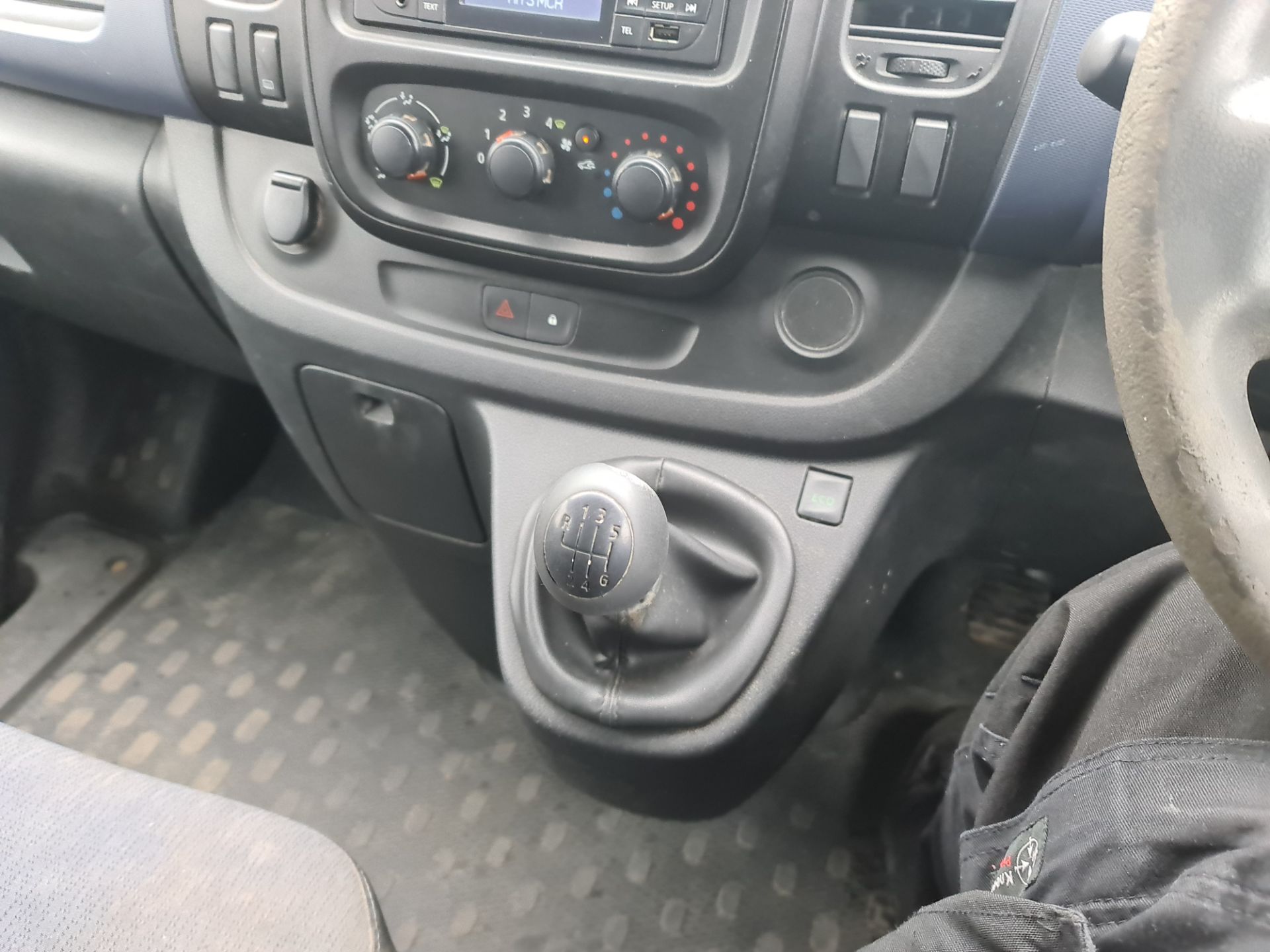 2015 Vauxhall Vivaro 2900 CDTi panel van - Image 53 of 66