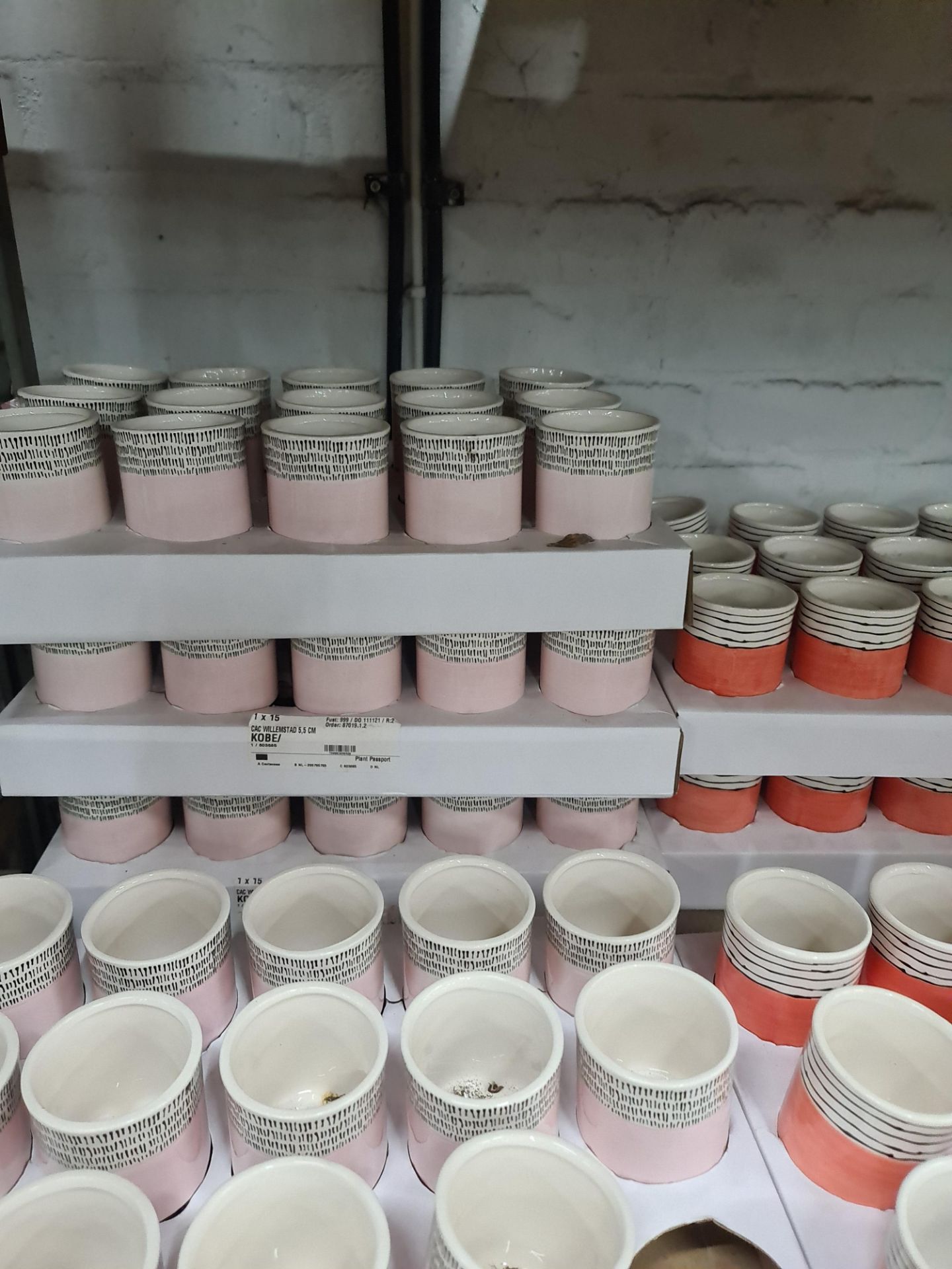 4 trays of Kobe 5.5cm pink patterned pots each standing on 3 legs, approximately 59 pots in total - Image 4 of 5