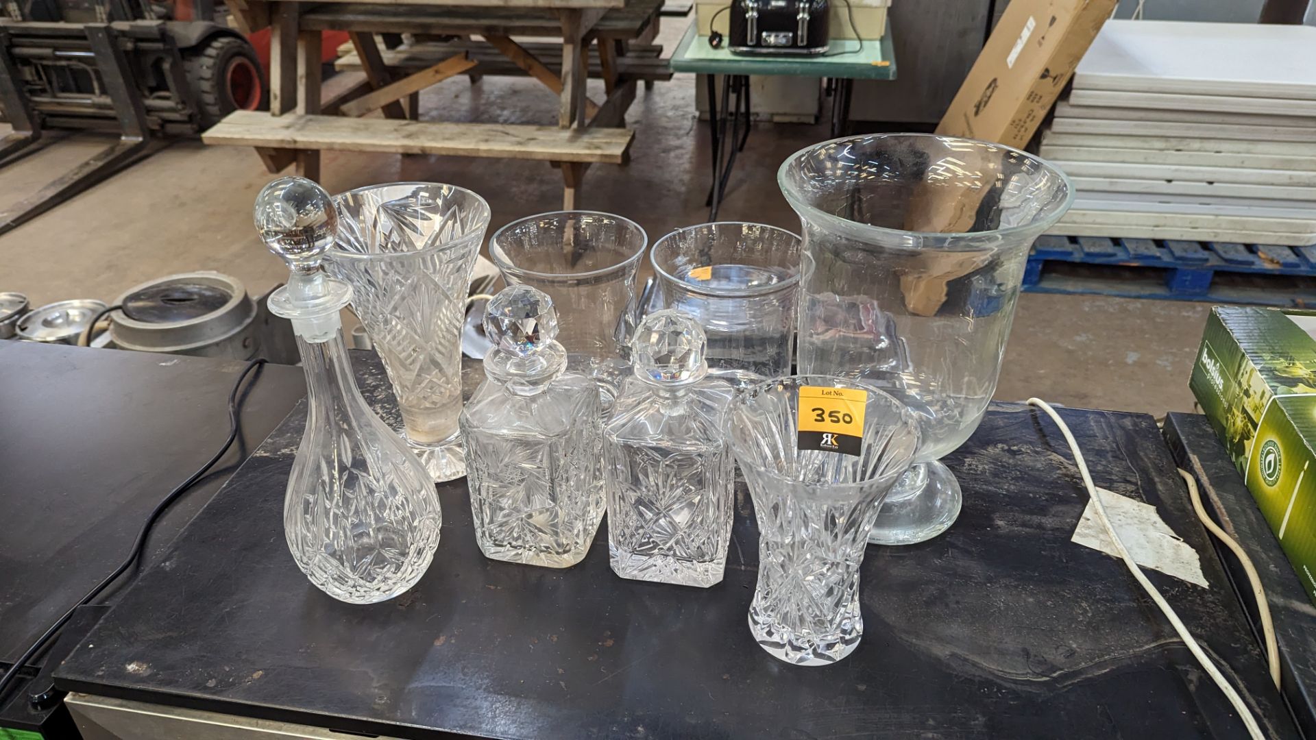 Mixed glass ornamental lot comprising 5 vases and 3 decanters each with their own stopper - Image 2 of 11