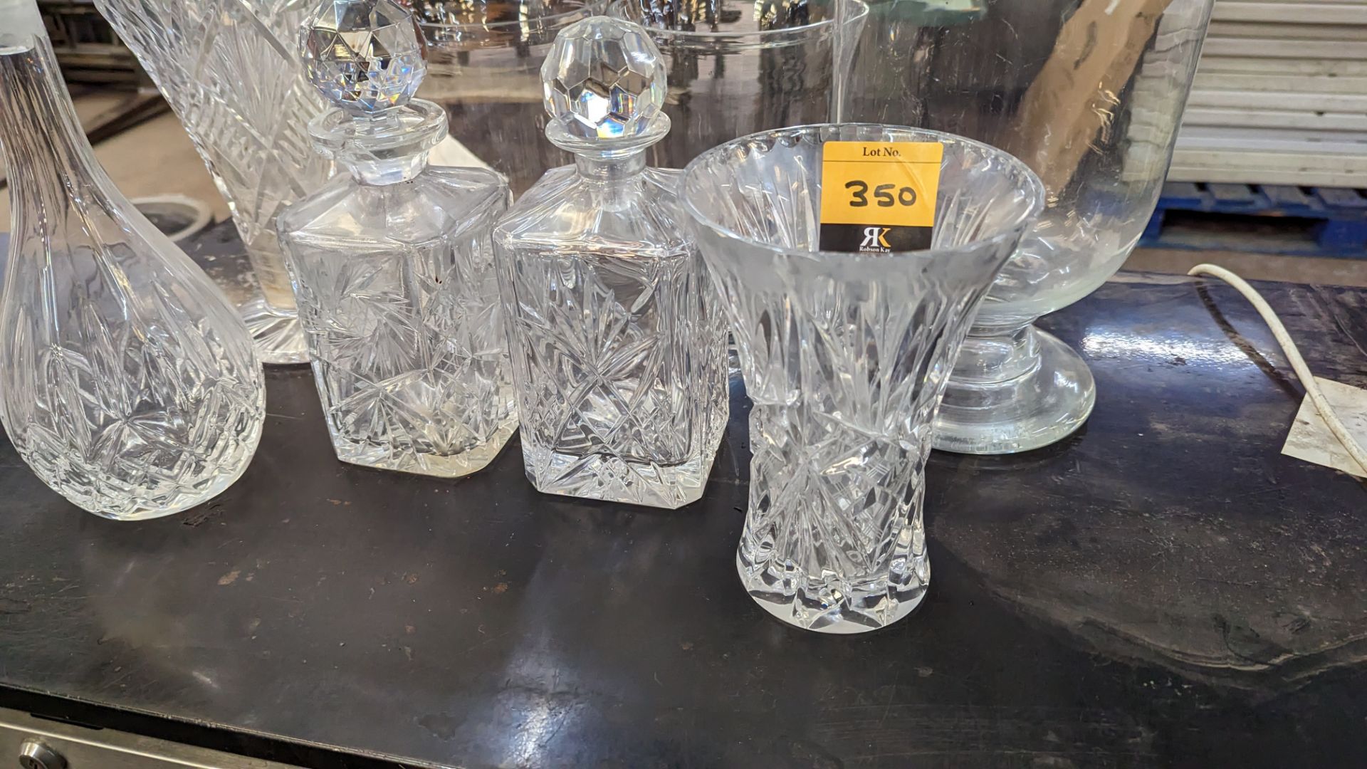 Mixed glass ornamental lot comprising 5 vases and 3 decanters each with their own stopper - Image 5 of 11