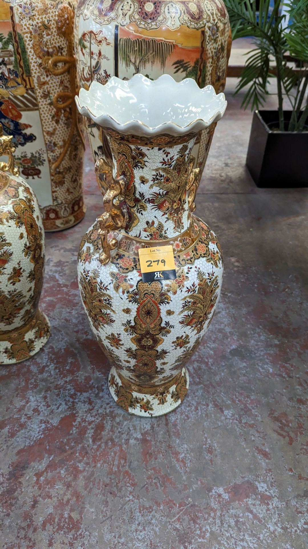 4 off tall oriental style vases, comprising one pair measuring approx 81cm x 38cm and one pair measu - Image 3 of 9