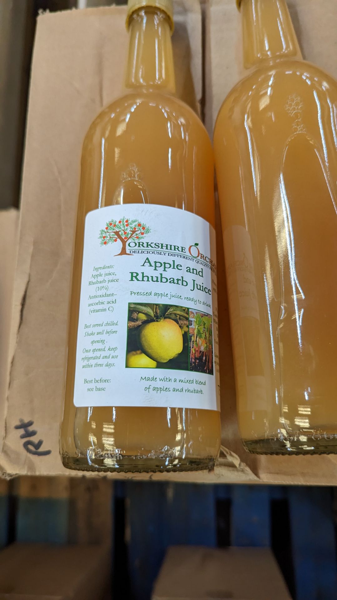 38 off 750ml bottles of Yorkshire Orchards apple & rhubarb juice - Image 5 of 6