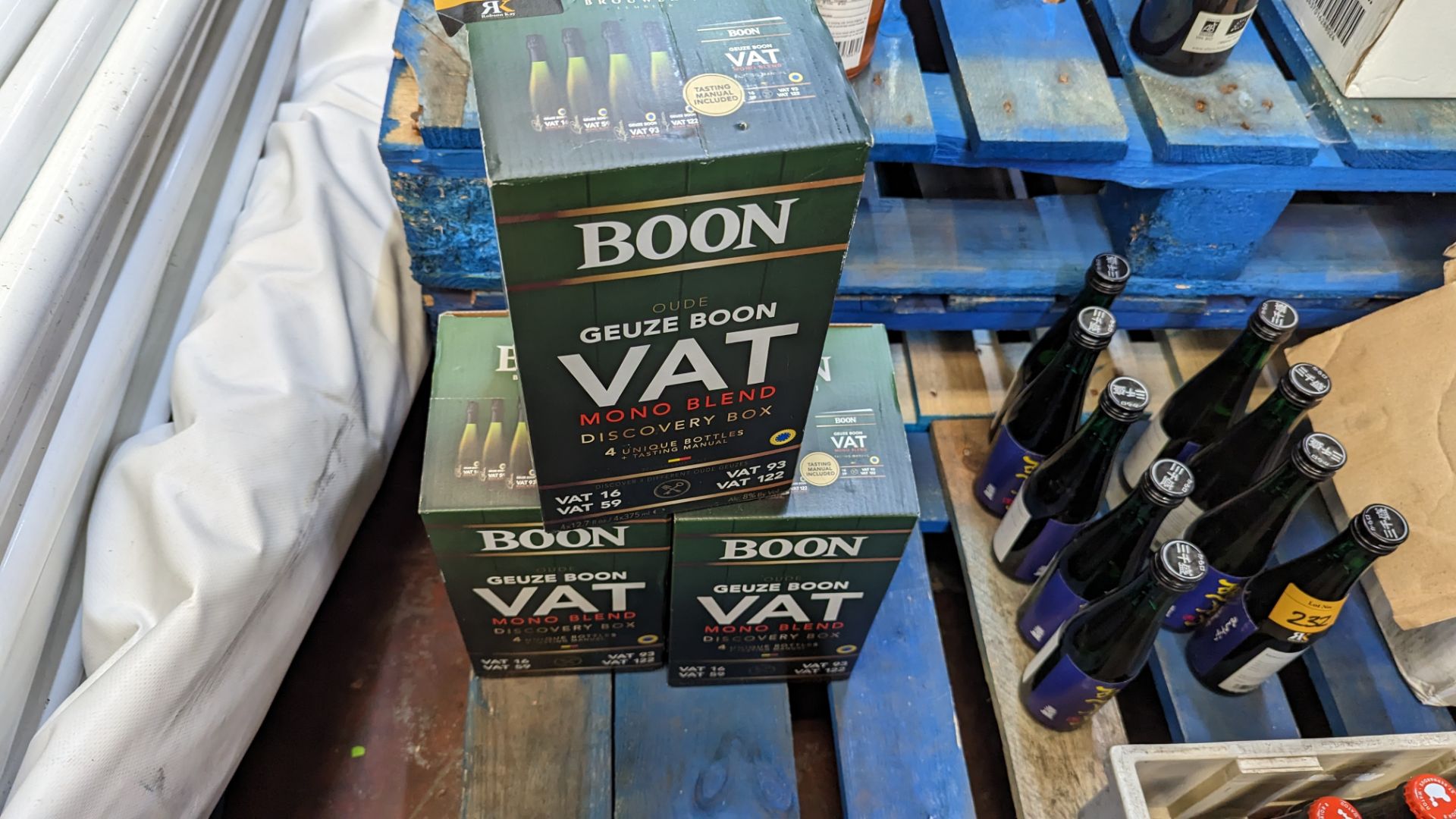 3 off Boon Oude Geuze Boon VAT mono blend discovery boxes, each box containing 4 unique bottles, 8%