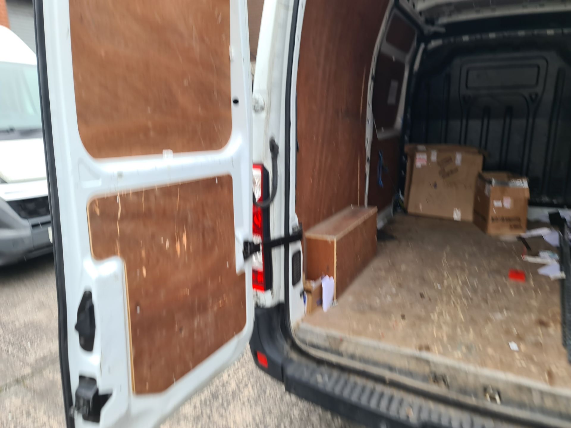 2015 Nissan NV400 SE DCI panel van - Image 25 of 74