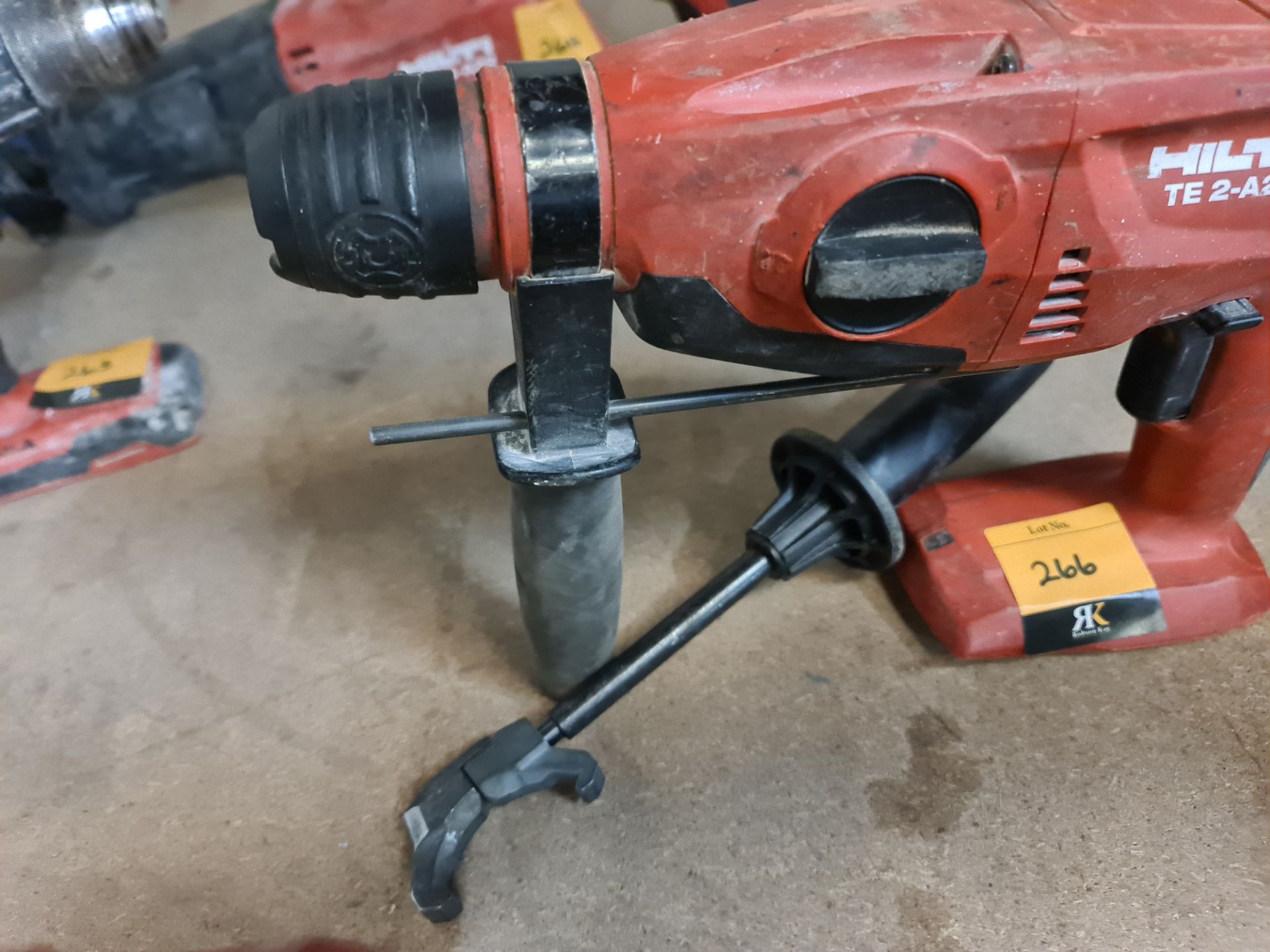 Hilti cordless SDS rotary hammer drill, model DC-SE20- no battery - Image 6 of 6