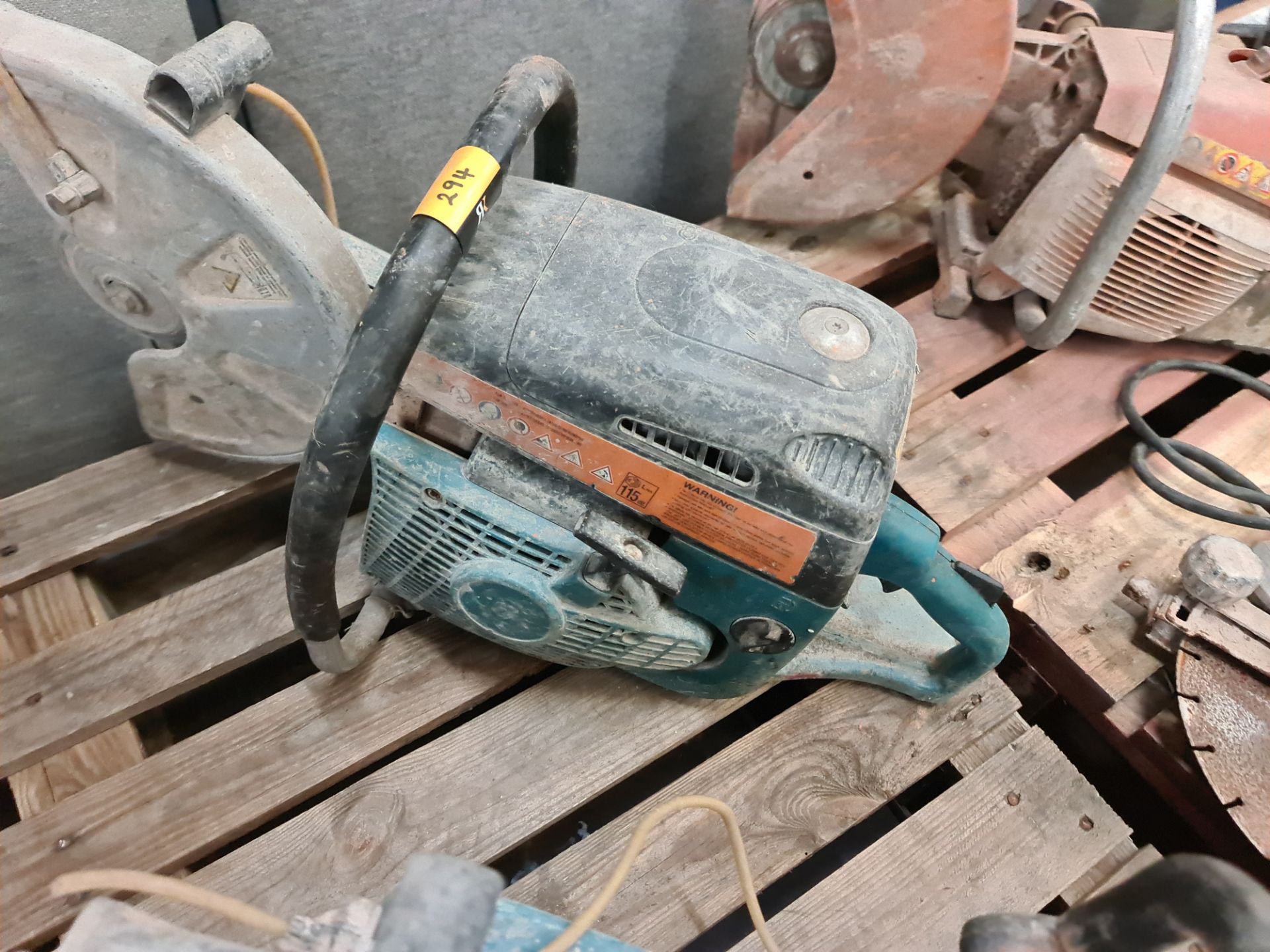 Makita petrol saw, model DPC 6430 - Image 4 of 6