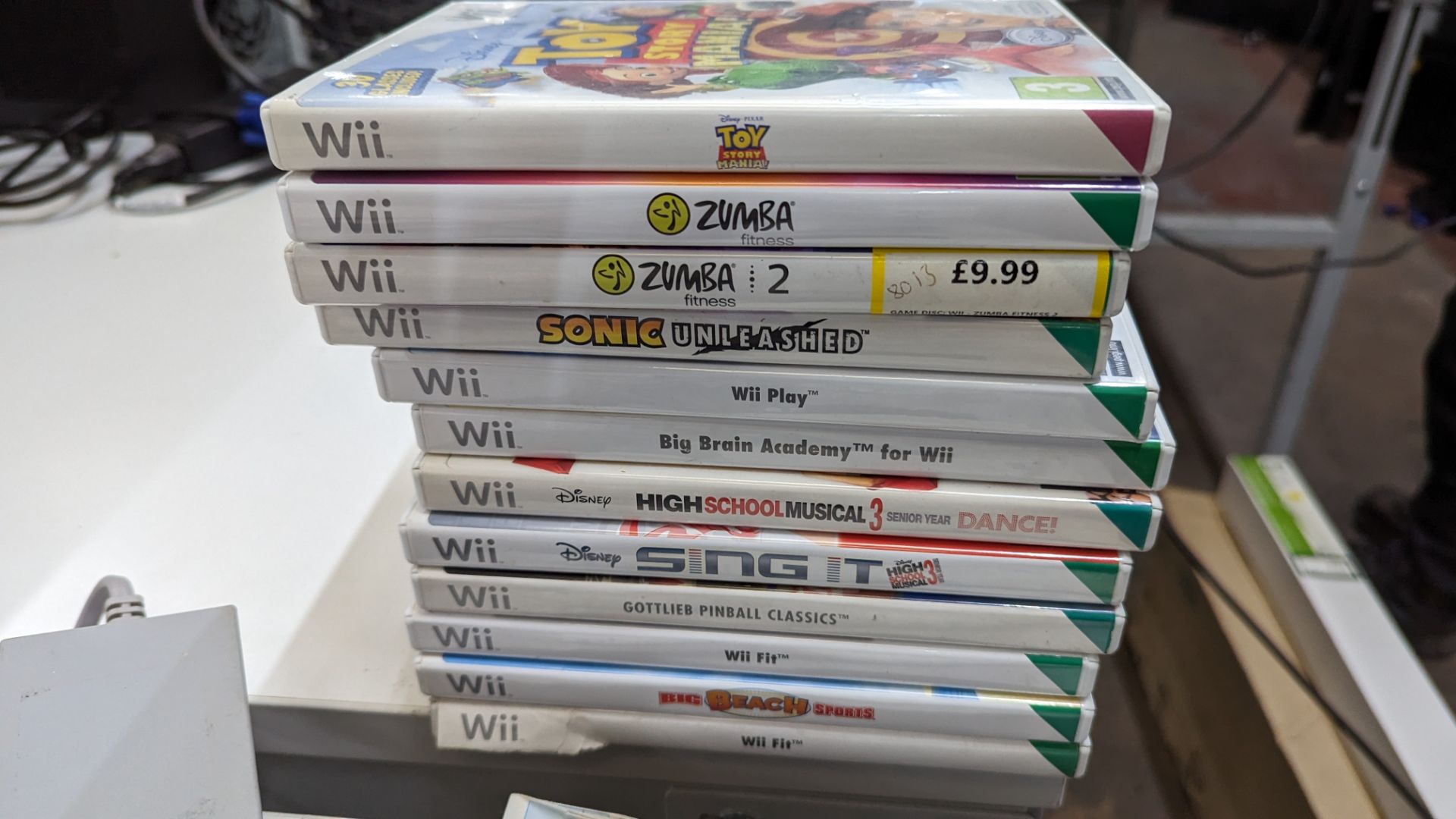Nintendo Wii console plus 12 individually boxed games, 5 pairs of controllers which each comprise on - Image 13 of 16