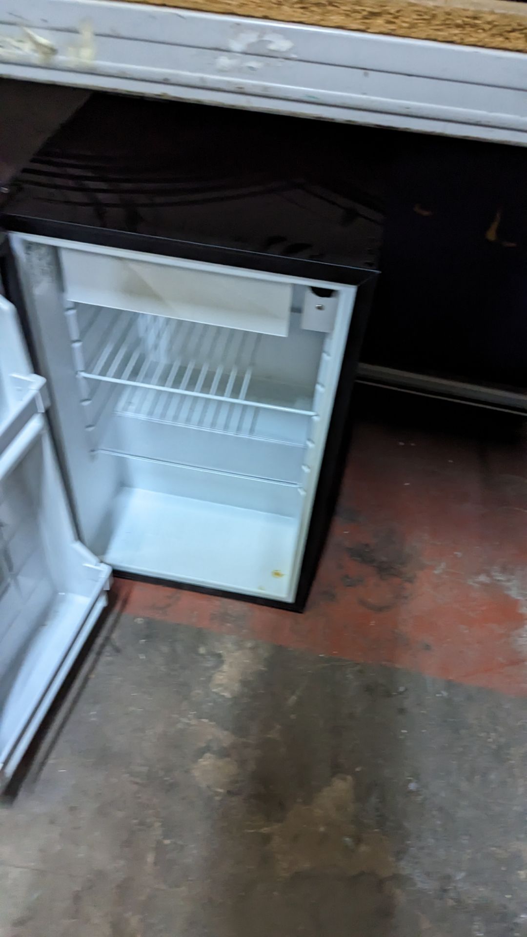 Vitrifrigo executive fridge with small ice tray - Image 4 of 8