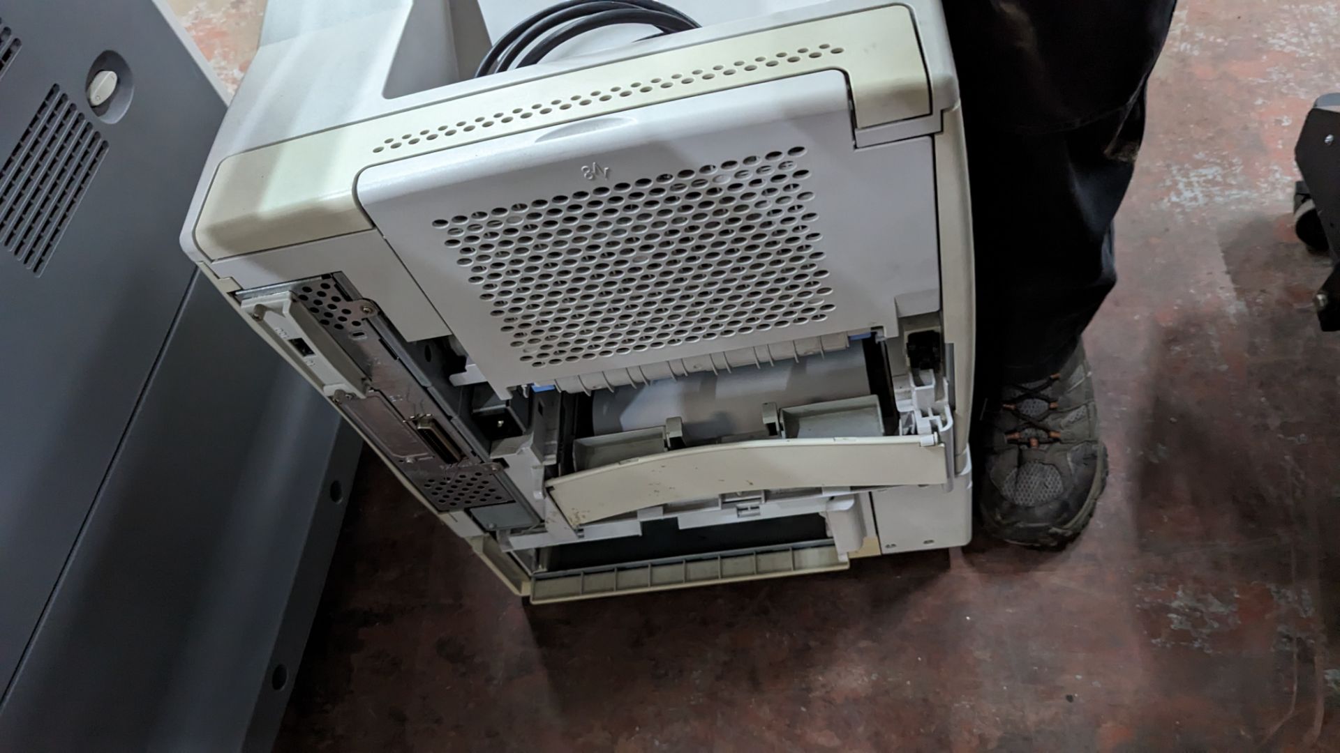 HP LaserJet 4200 printer incorporating deep paper cassette into base - Image 11 of 11