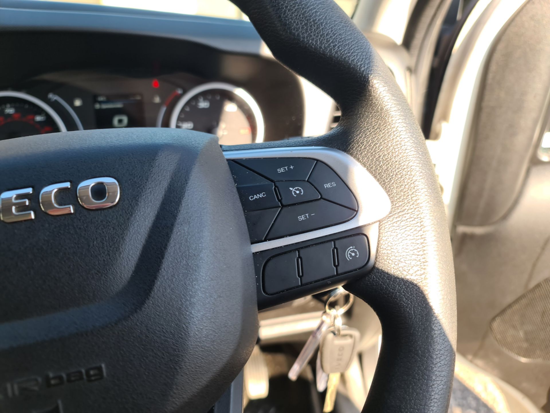 2020 Iveco Daily LWB high roof panel van - Image 14 of 21