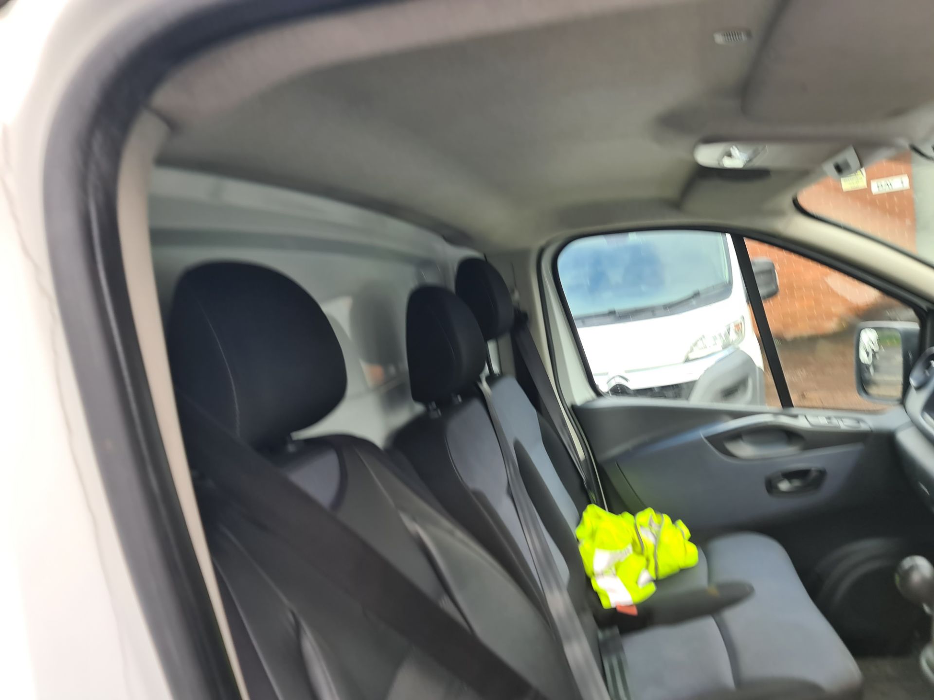2015 Vauxhall Vivaro 2900 CDTi panel van - Image 16 of 81