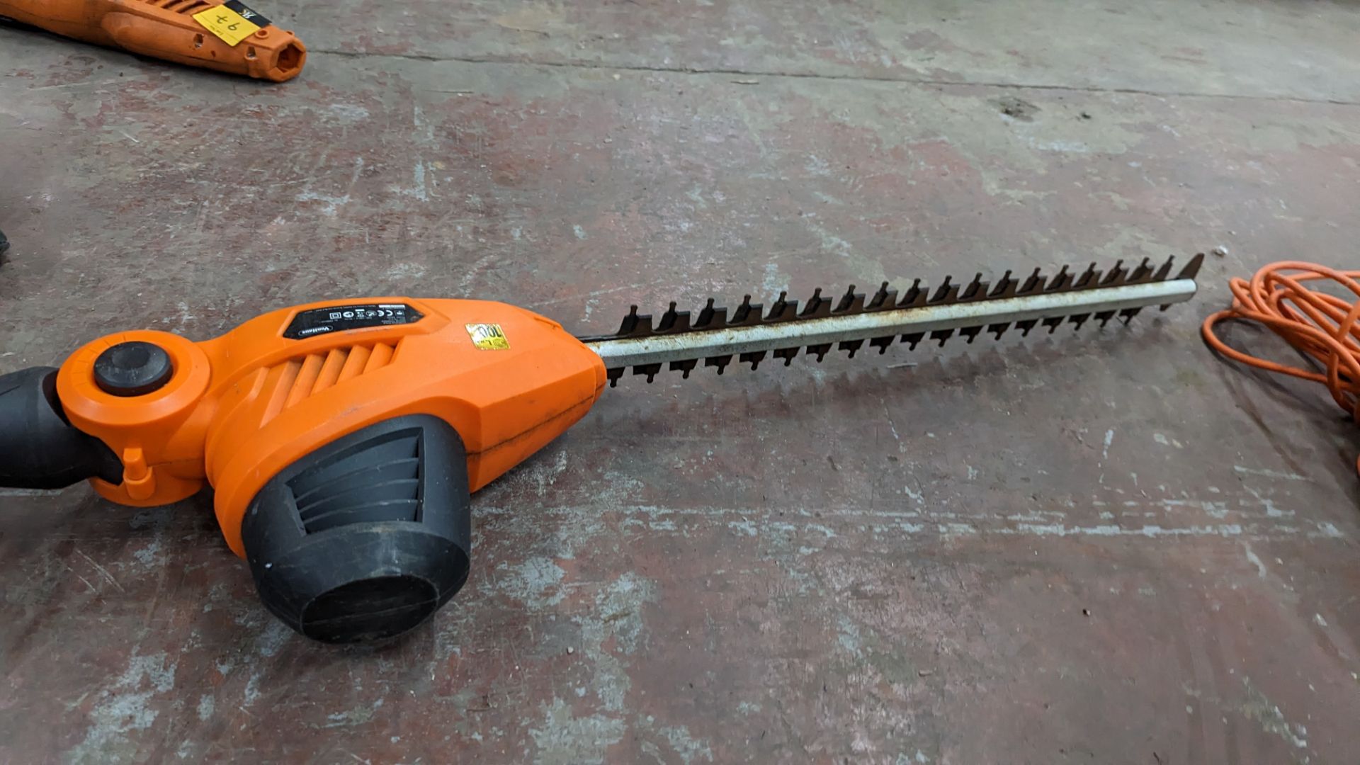 Von Haus electric pole hedge trimmer - Image 9 of 16