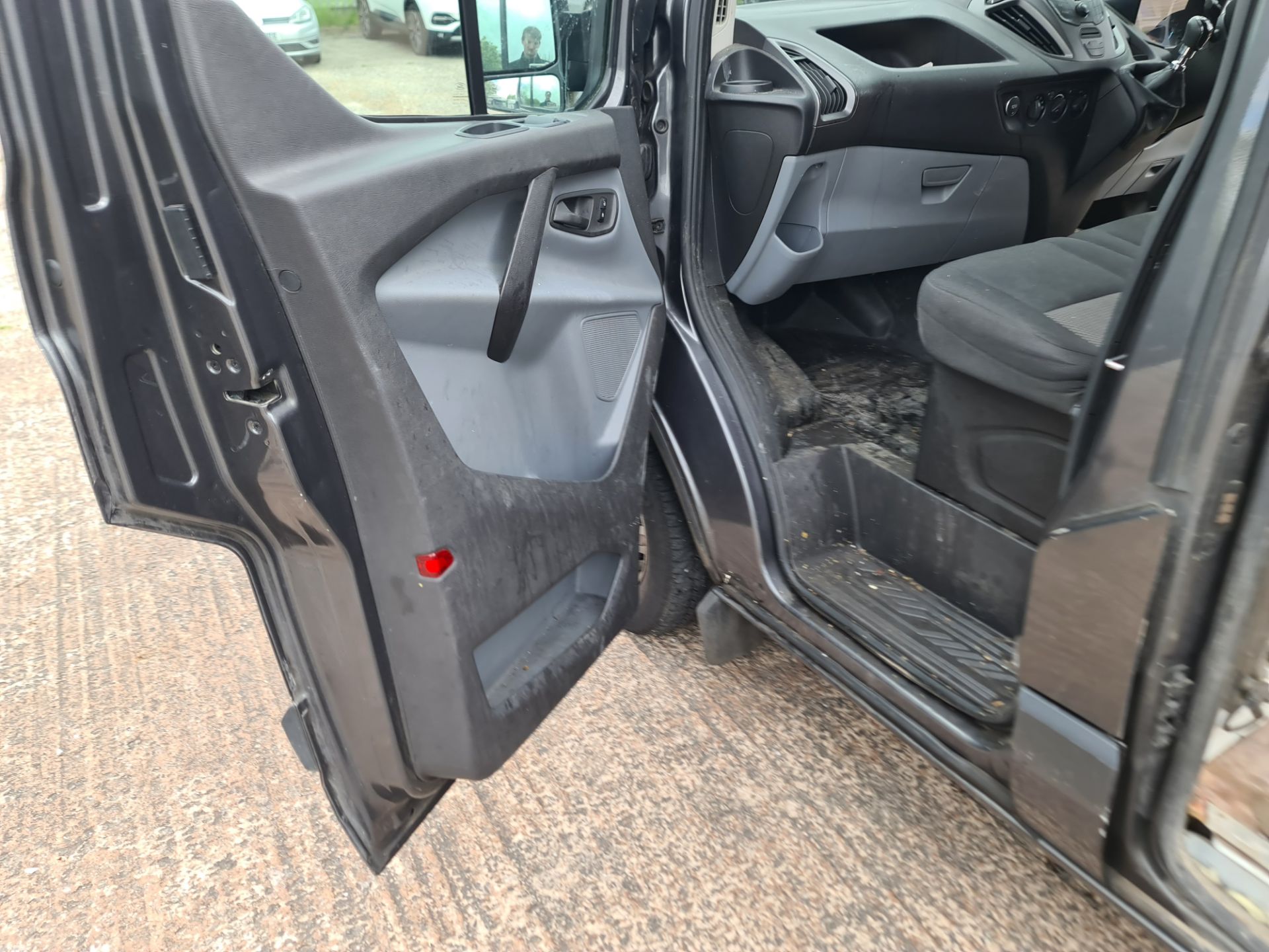 2018 Ford Transit Custom 270 panel van - Image 49 of 74