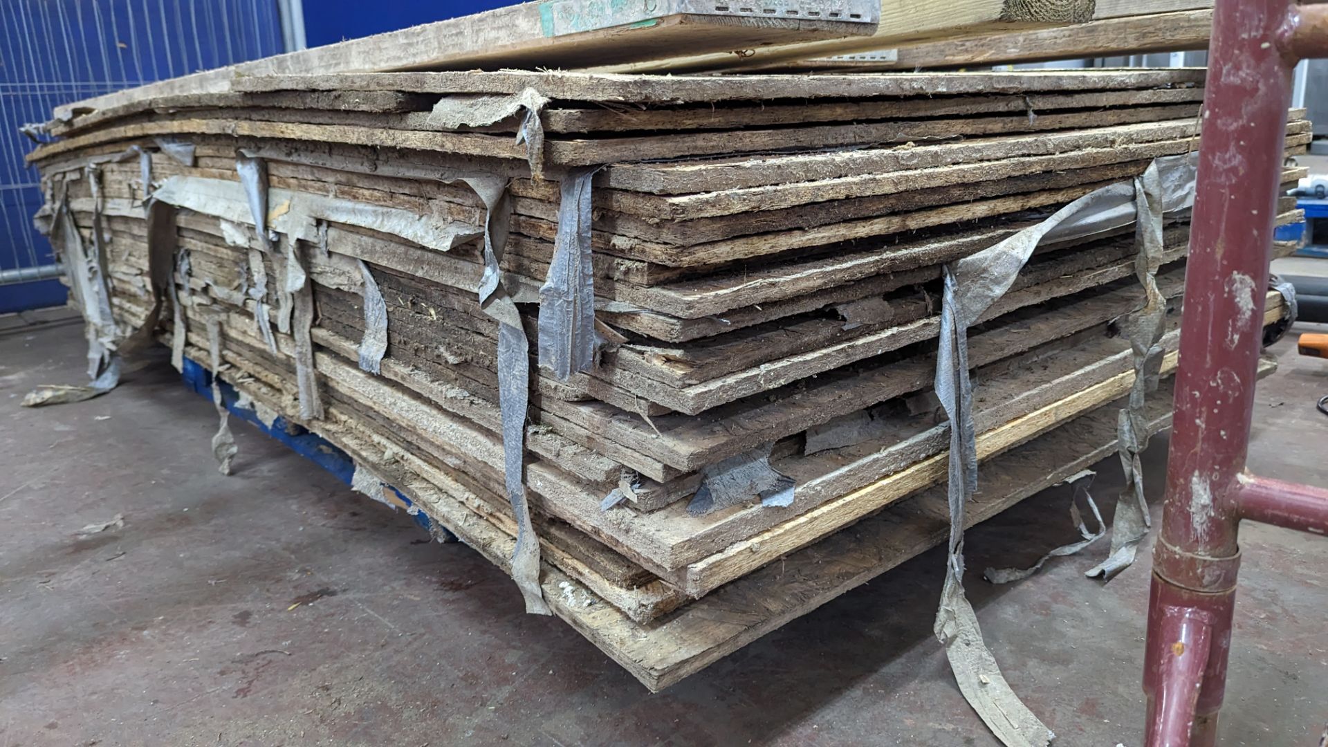 Stack of assorted OSB boards & other materials - Image 6 of 11