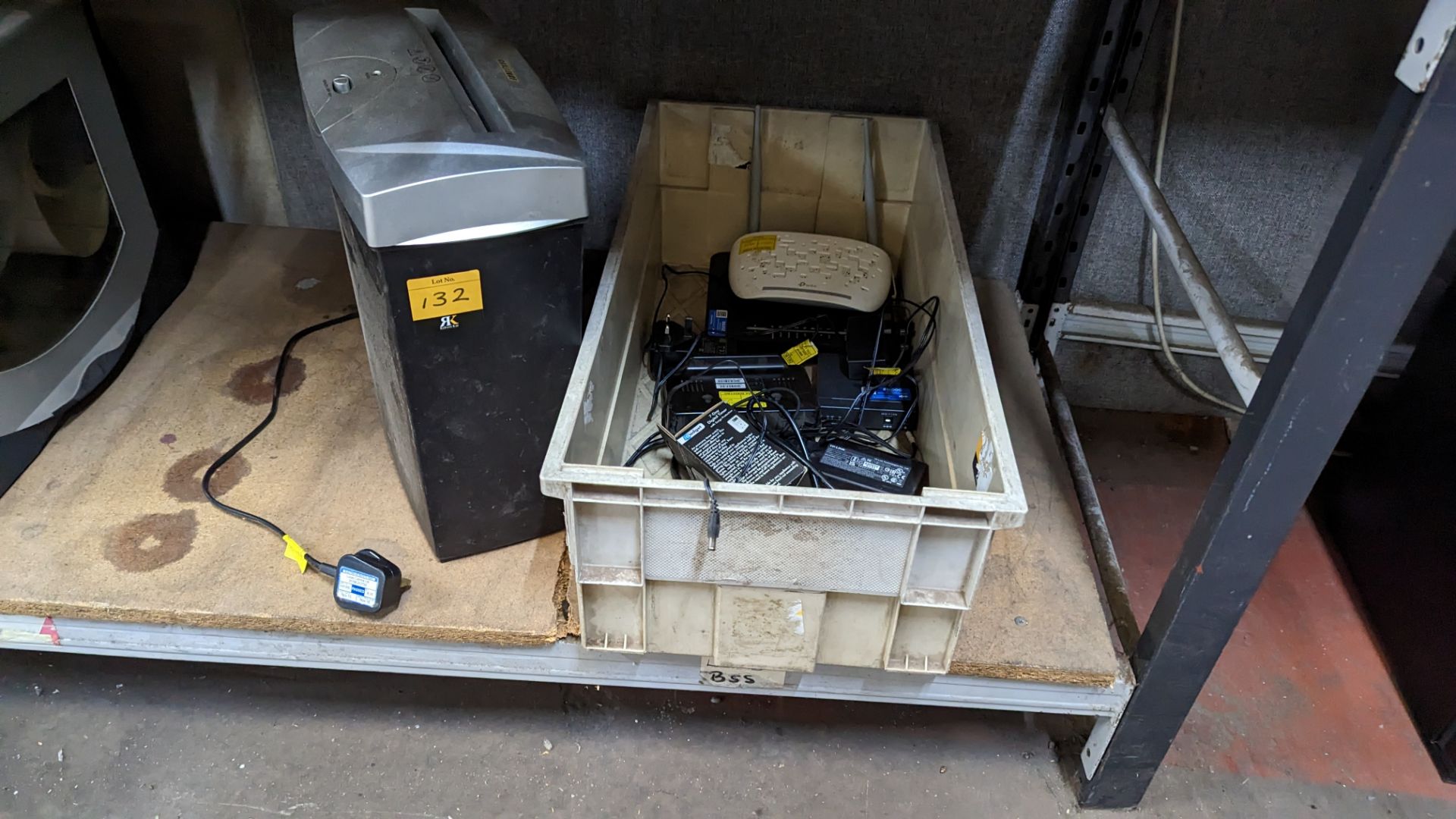 Mixed lot comprising the contents of a crate plus shredder to one side. Includes power packs & netw - Image 2 of 8
