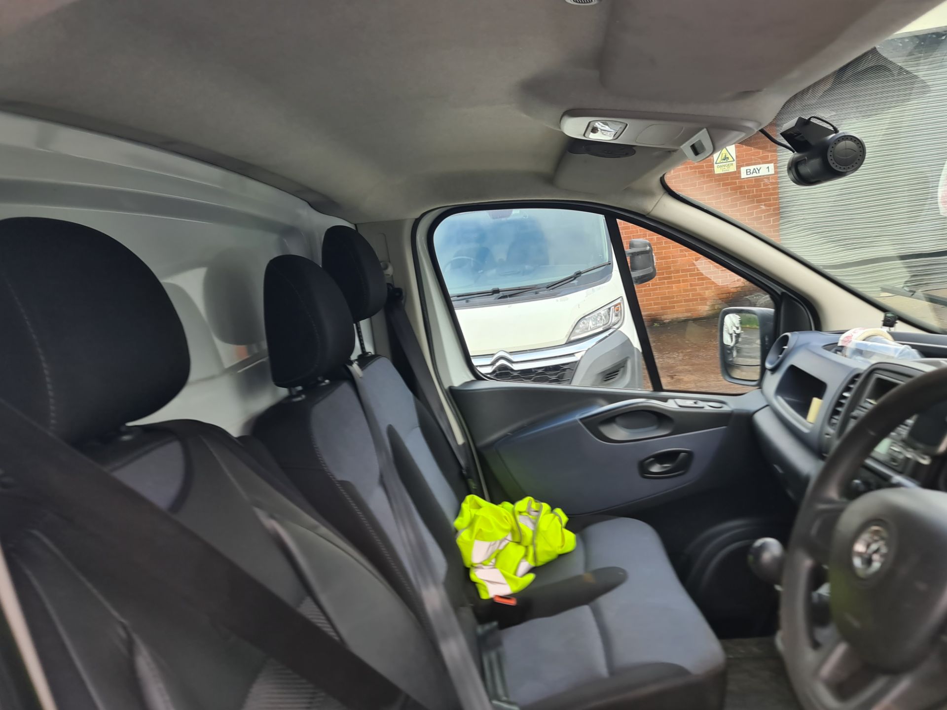 2015 Vauxhall Vivaro 2900 CDTi panel van - Image 14 of 81