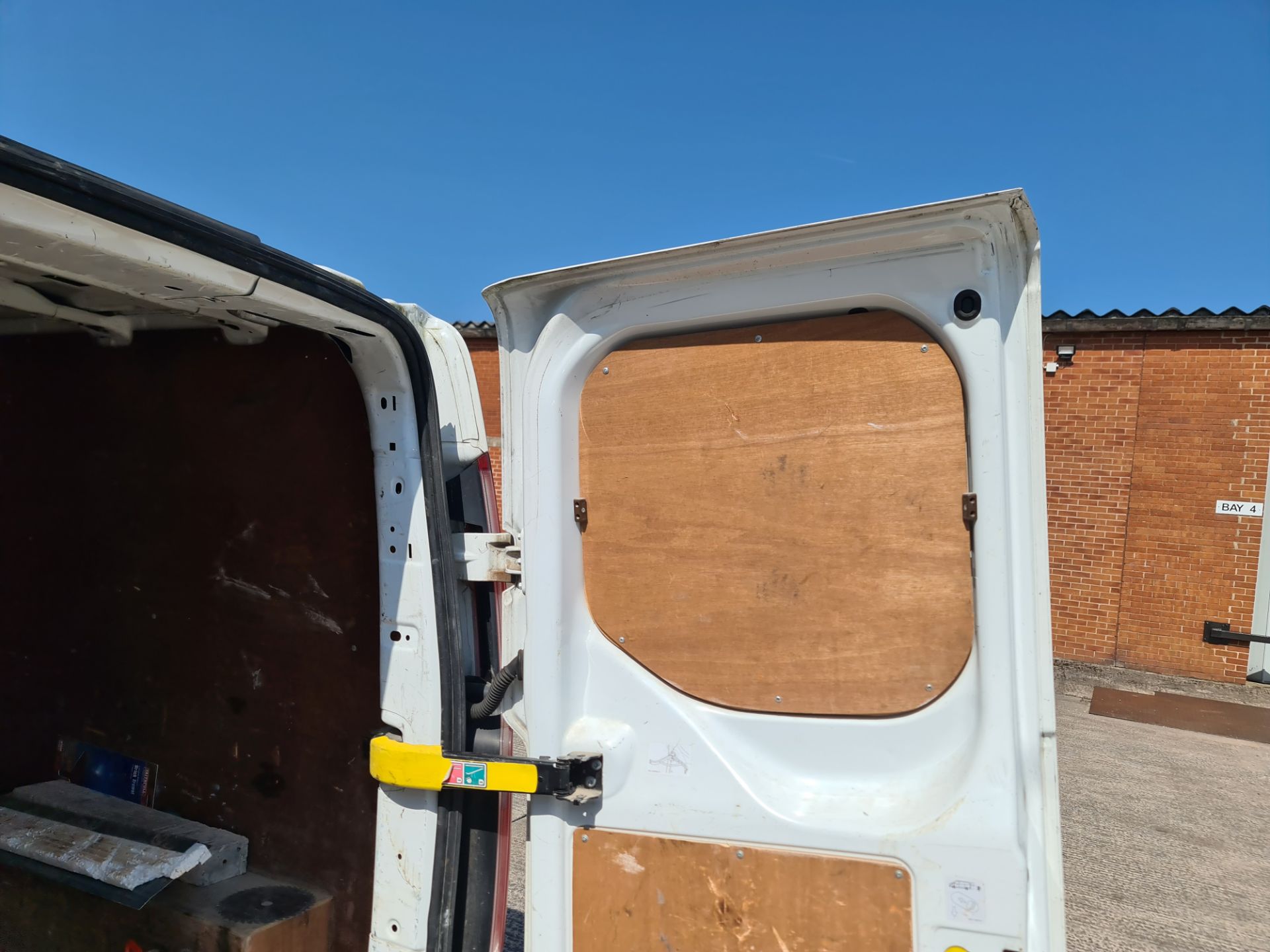 2016 Ford Transit Custom 290 LTD E-Tech panel van - Image 20 of 74