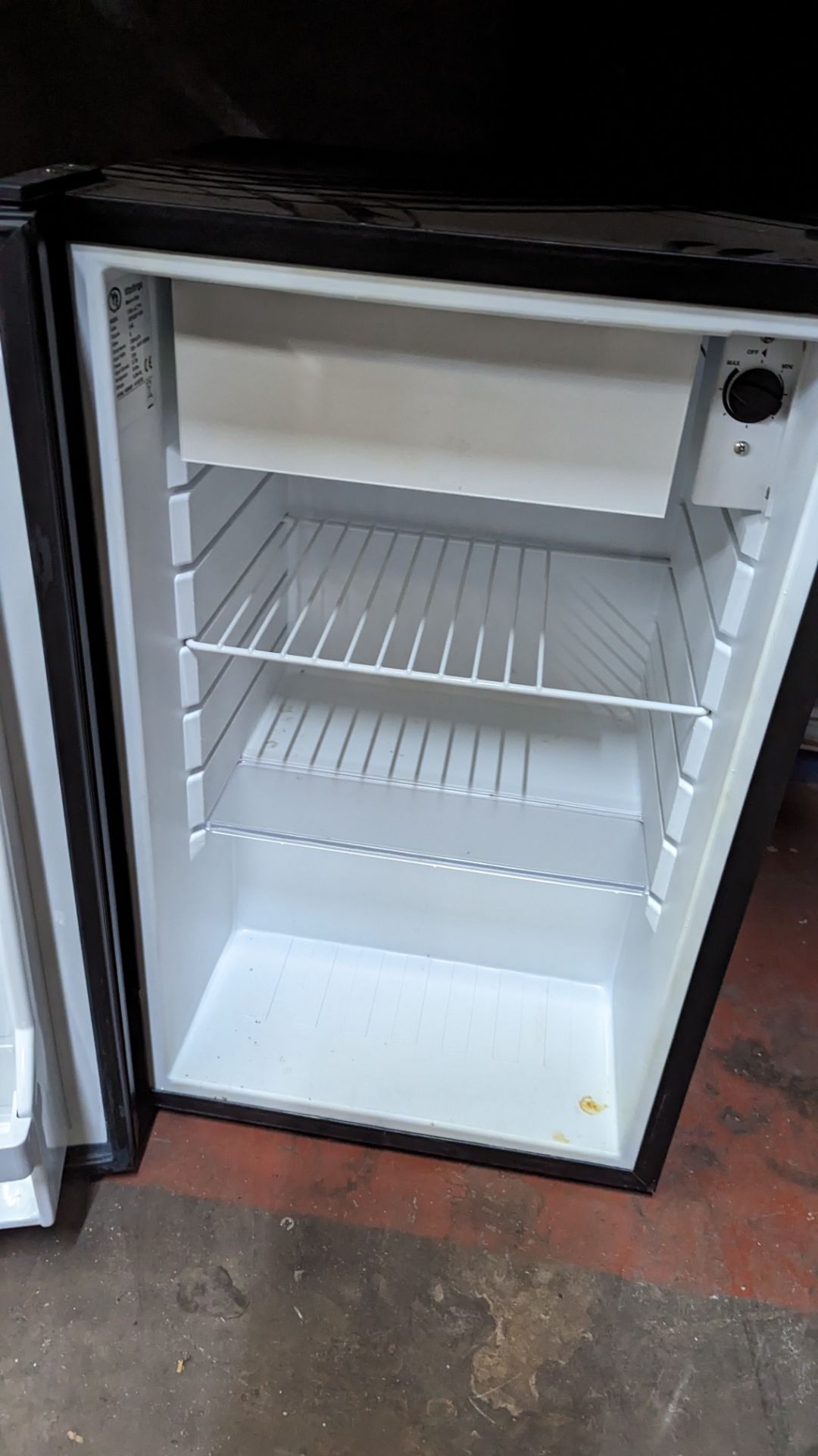 Vitrifrigo executive fridge with small ice tray - Image 8 of 8