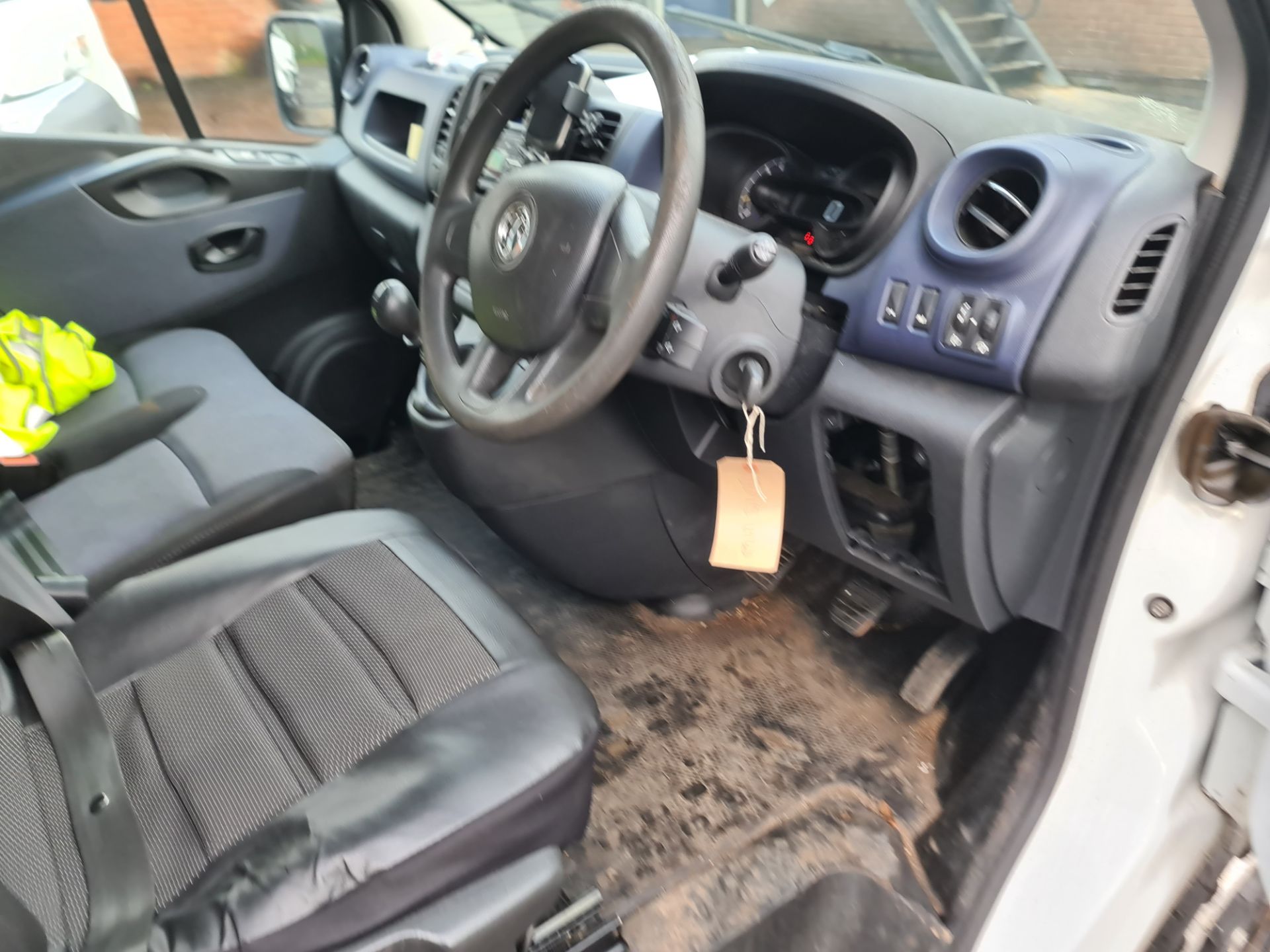 2015 Vauxhall Vivaro 2900 CDTi panel van - Image 13 of 81