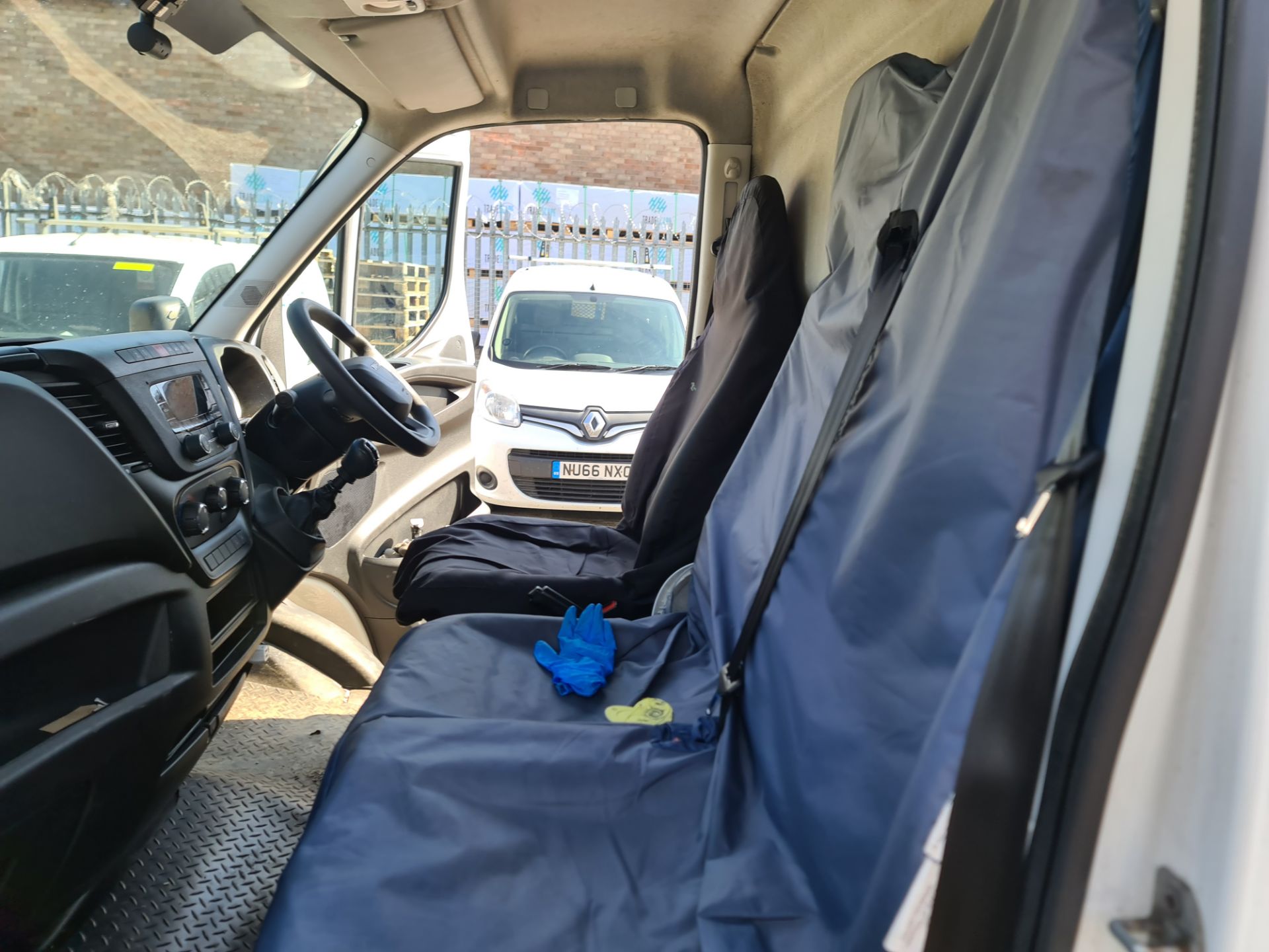 2020 Iveco Daily LWB high roof panel van - Image 10 of 21