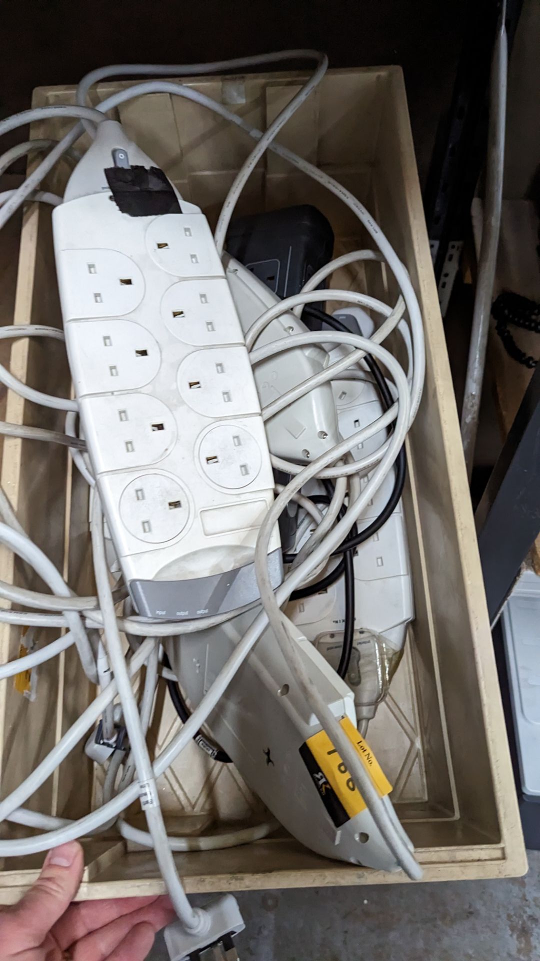 Quantity of multi-socket extension leads - crate excluded - Image 2 of 4